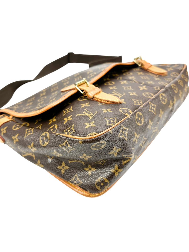 Louis Vuitton Monogram Coated Canvas Messenger Bag