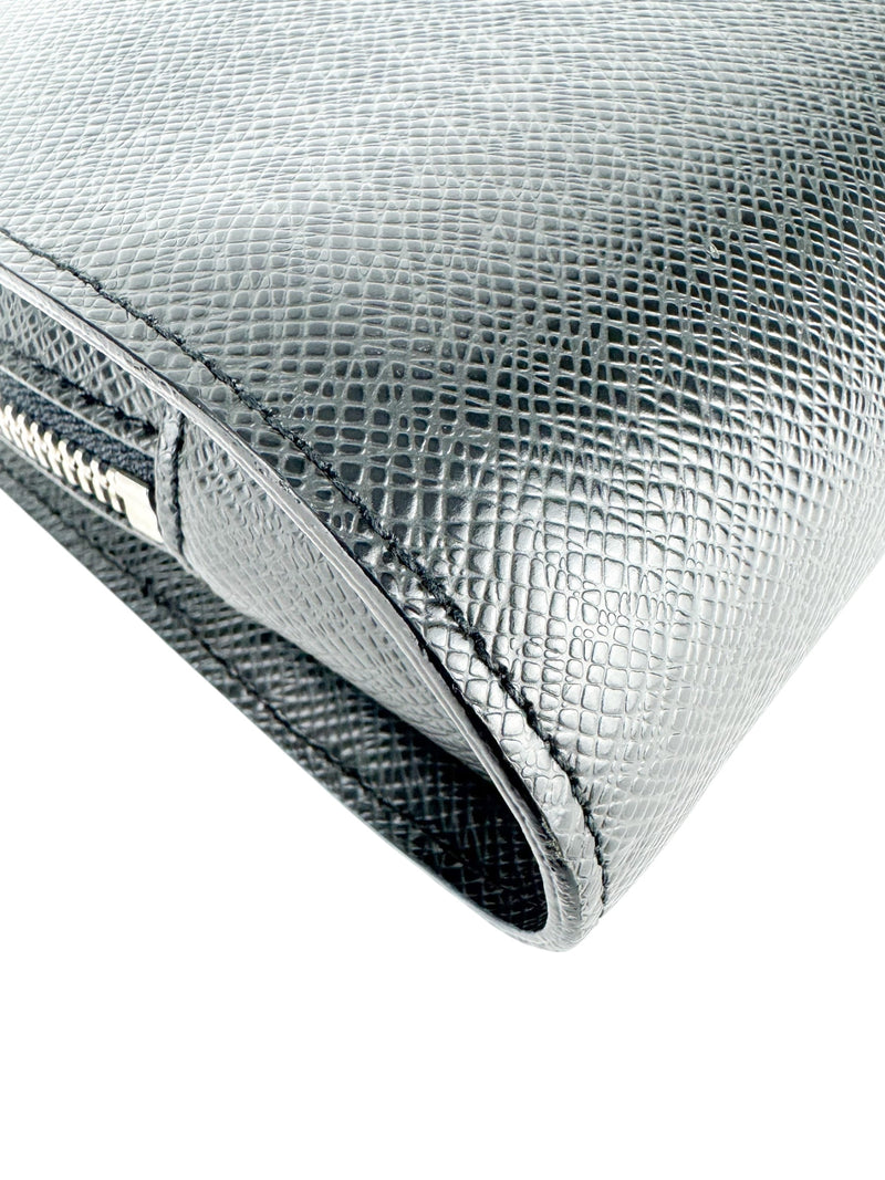 Louis Vuitton Black Taiga Leather Baikal Clutch Bag