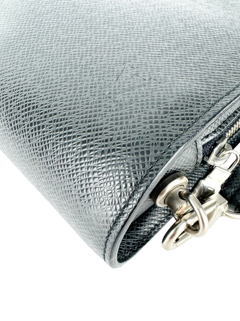 Louis Vuitton Black Taiga Leather Baikal Clutch Bag