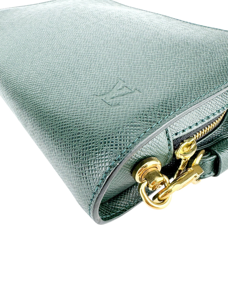 Louis Vuitton Epicea (Spruce Green) Taiga Leather Baikal Clutch Bag
