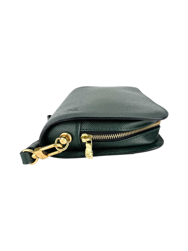 Louis Vuitton Epicea (Spruce Green) Taiga Leather Baikal Clutch Bag