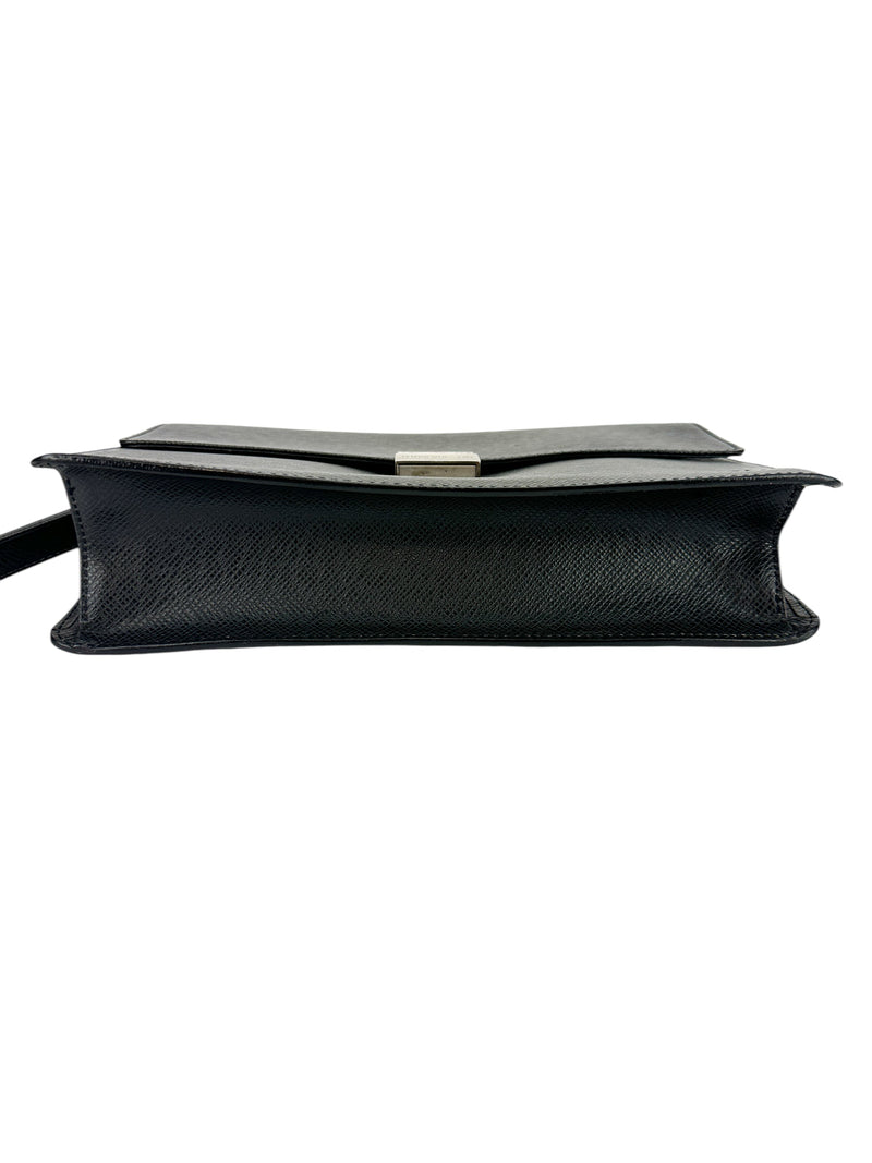 Louis Vuitton Black Taiga Selenga Clutch/Wristlet