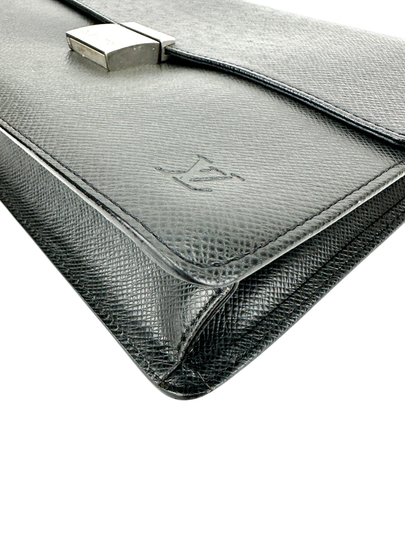 Louis Vuitton Black Taiga Selenga Clutch/Wristlet