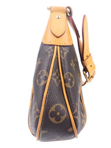 Louis Vuitton Monogram Thames PM