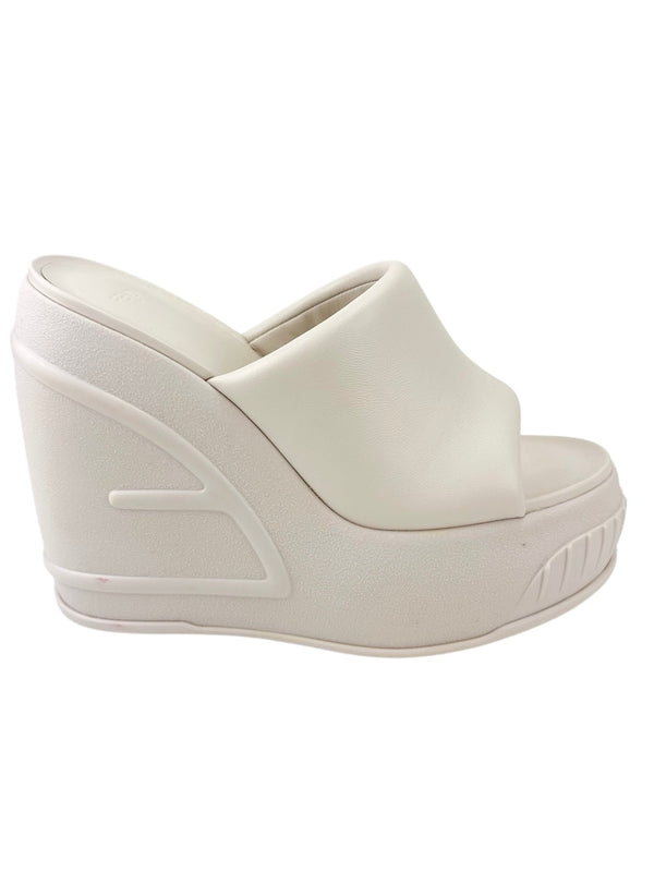 Fendi Almond Fashion Show Leather Platform Sandals Size 39