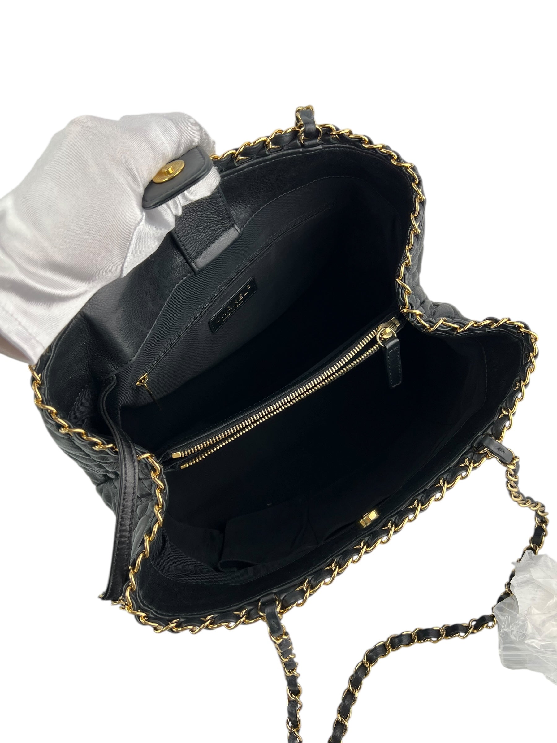 chanel-black-calfskin-quilted-chain-me-tote-10