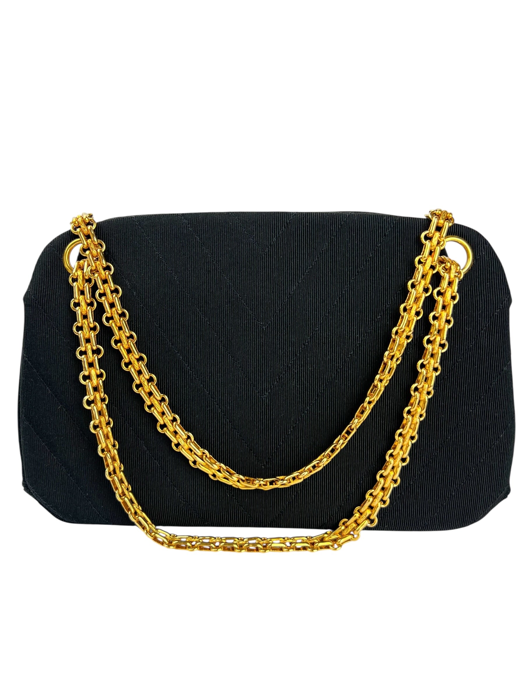 chanel-vintage-jersey-kisslock-24k-shoulder-bag-2