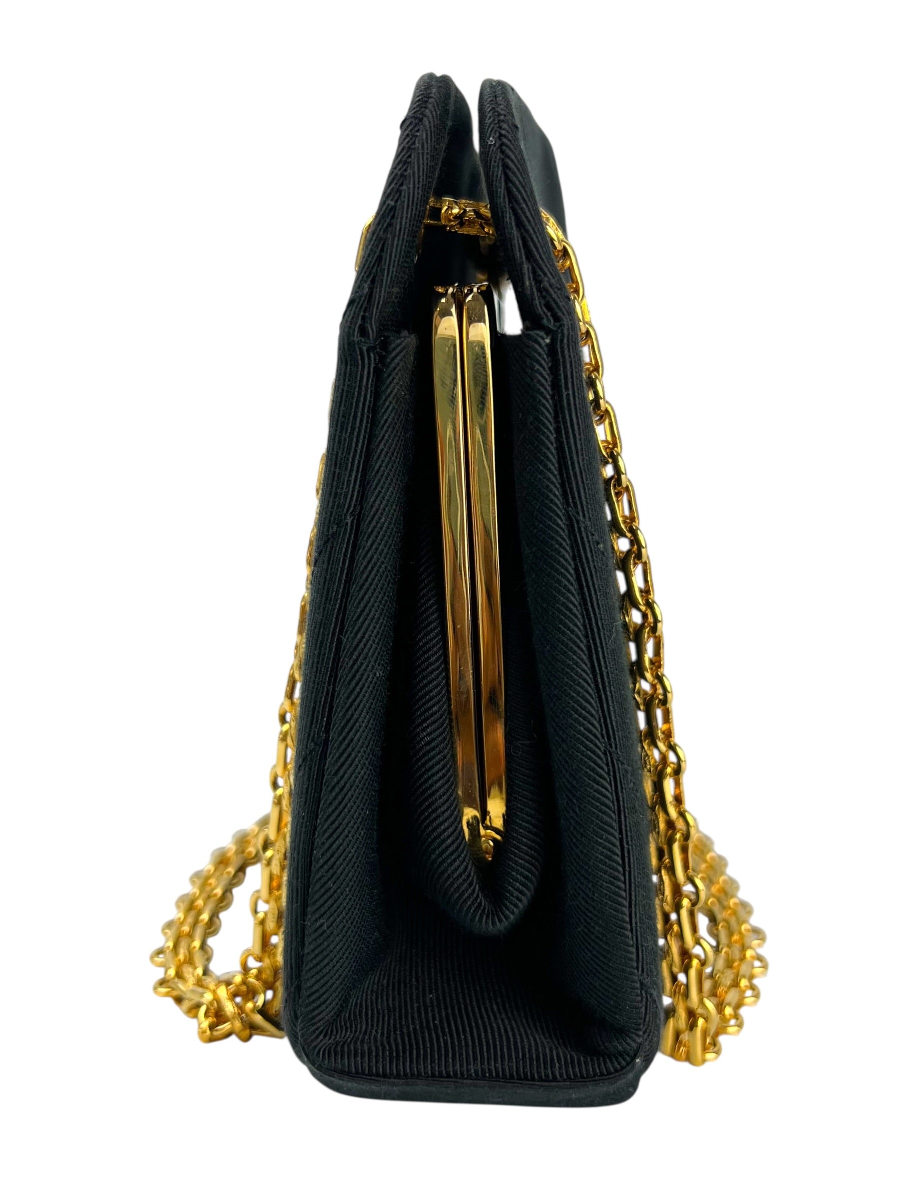 chanel-vintage-jersey-kisslock-24k-shoulder-bag-1