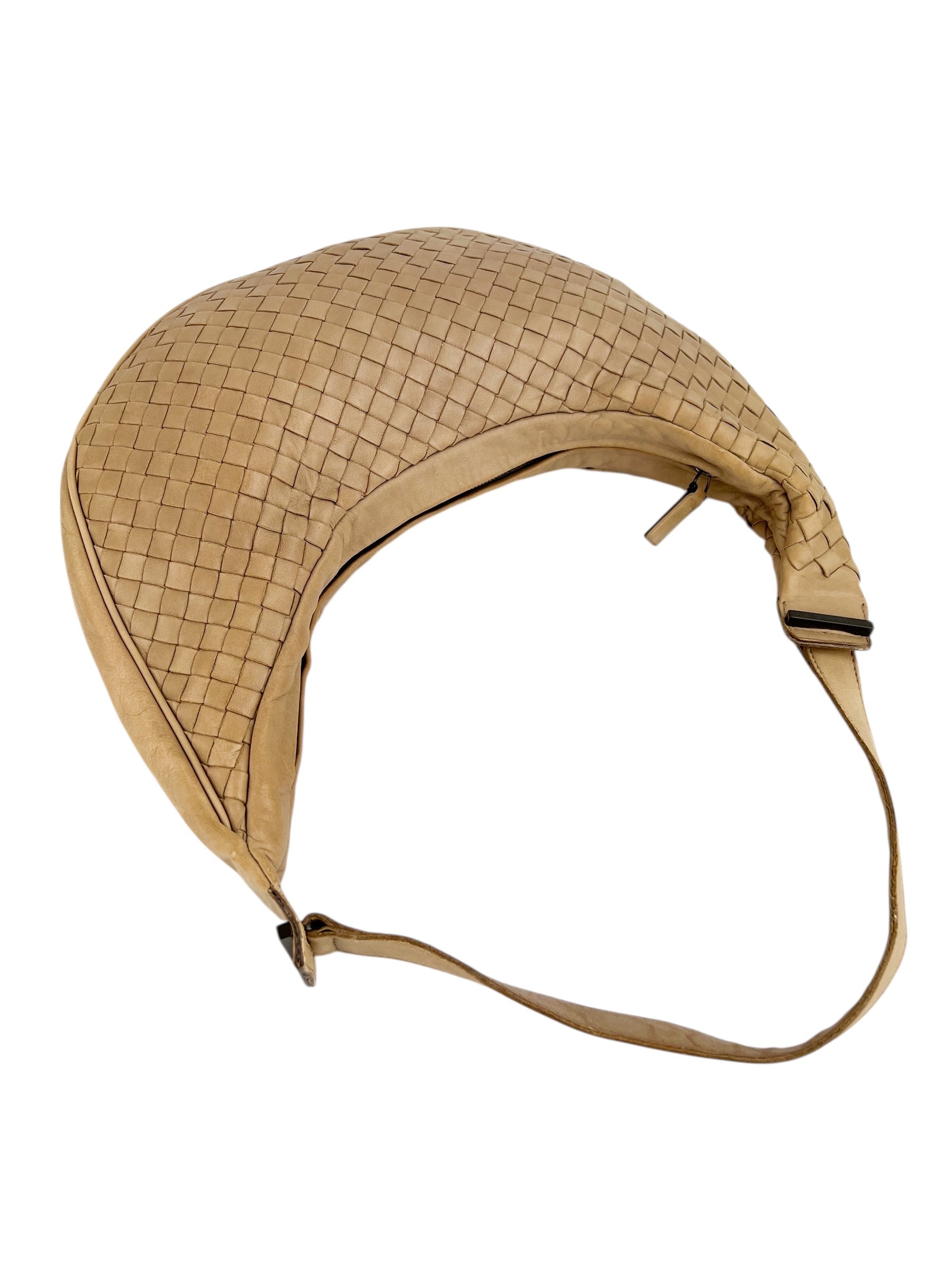 bottega-veneta-beige-intrecciato-crescent-hobo--10