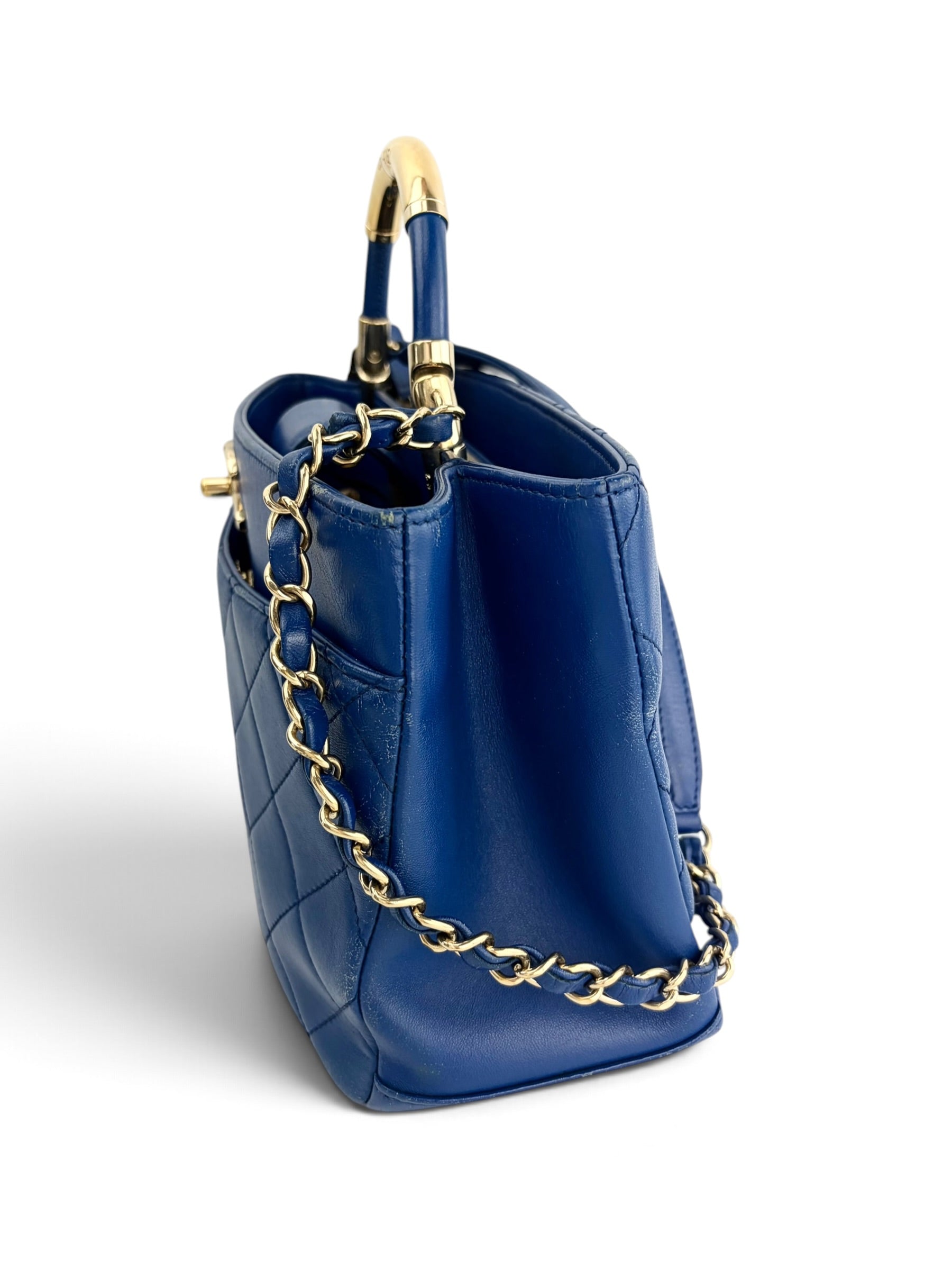 chanel-blue-carry-chic-shopping-tote-3