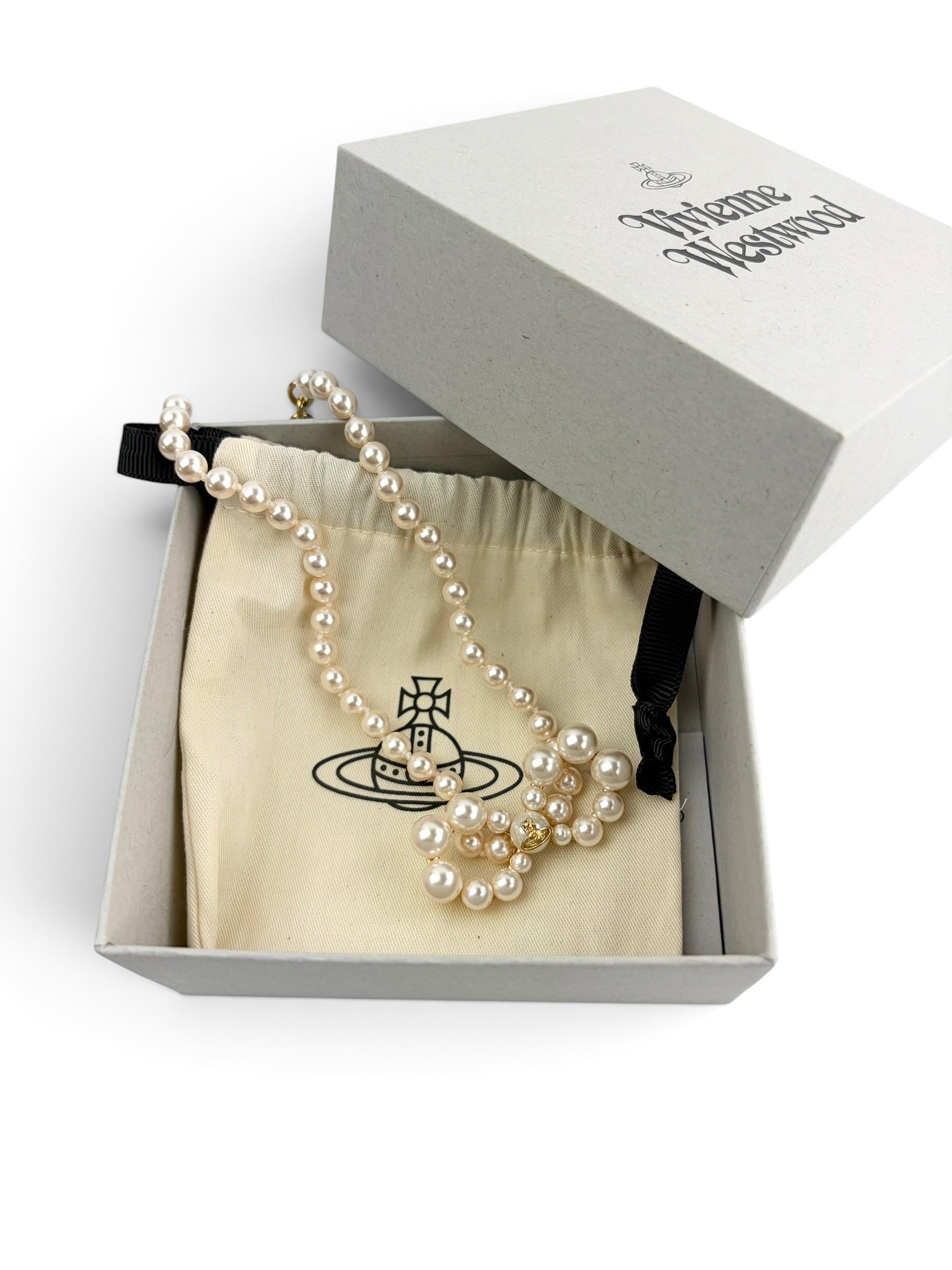 vivienne-westwood-pearl-ribbon-necklace--1