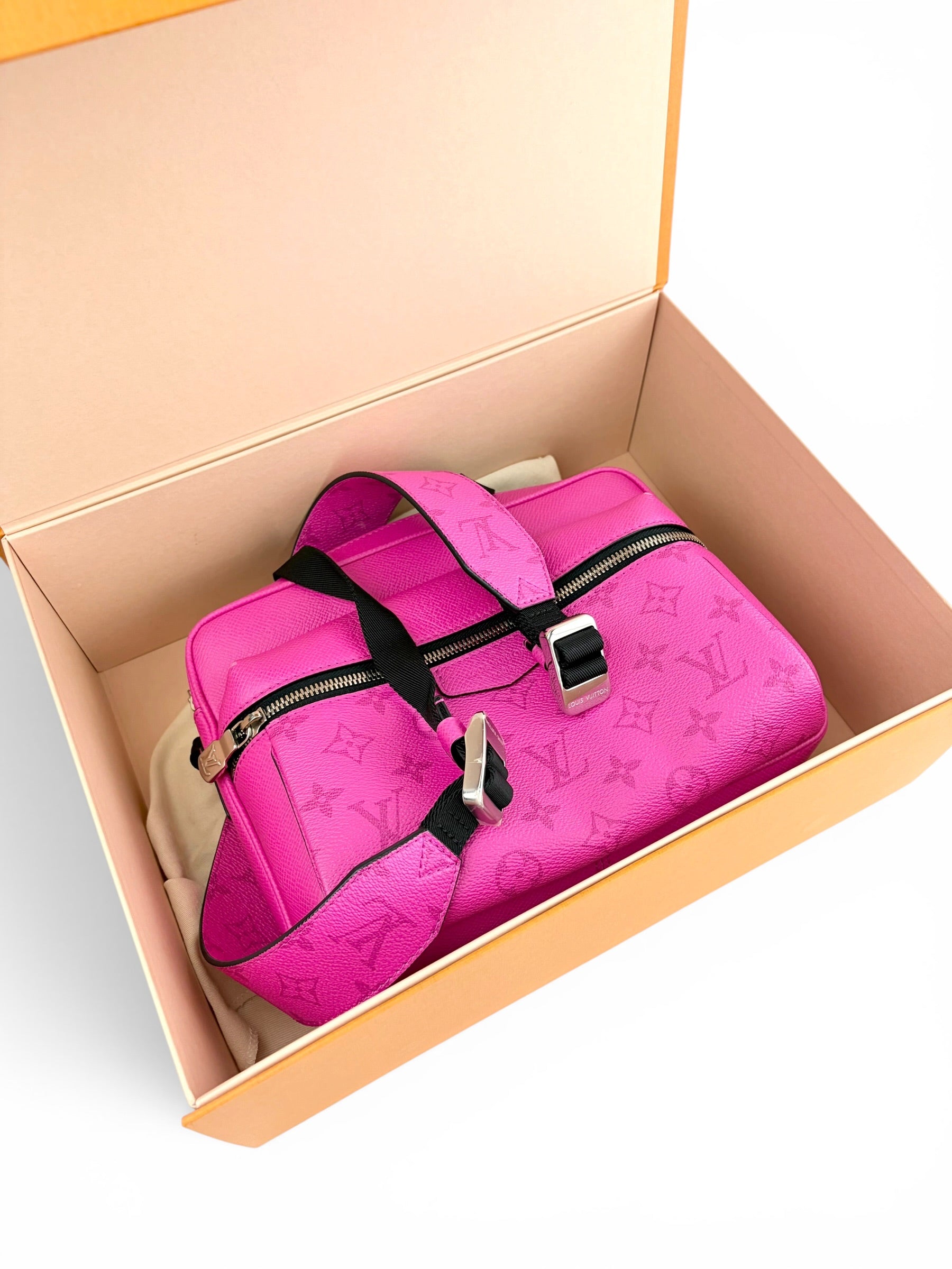 louis-vuitton-pink-monogram-taigarama-crossbody--1
