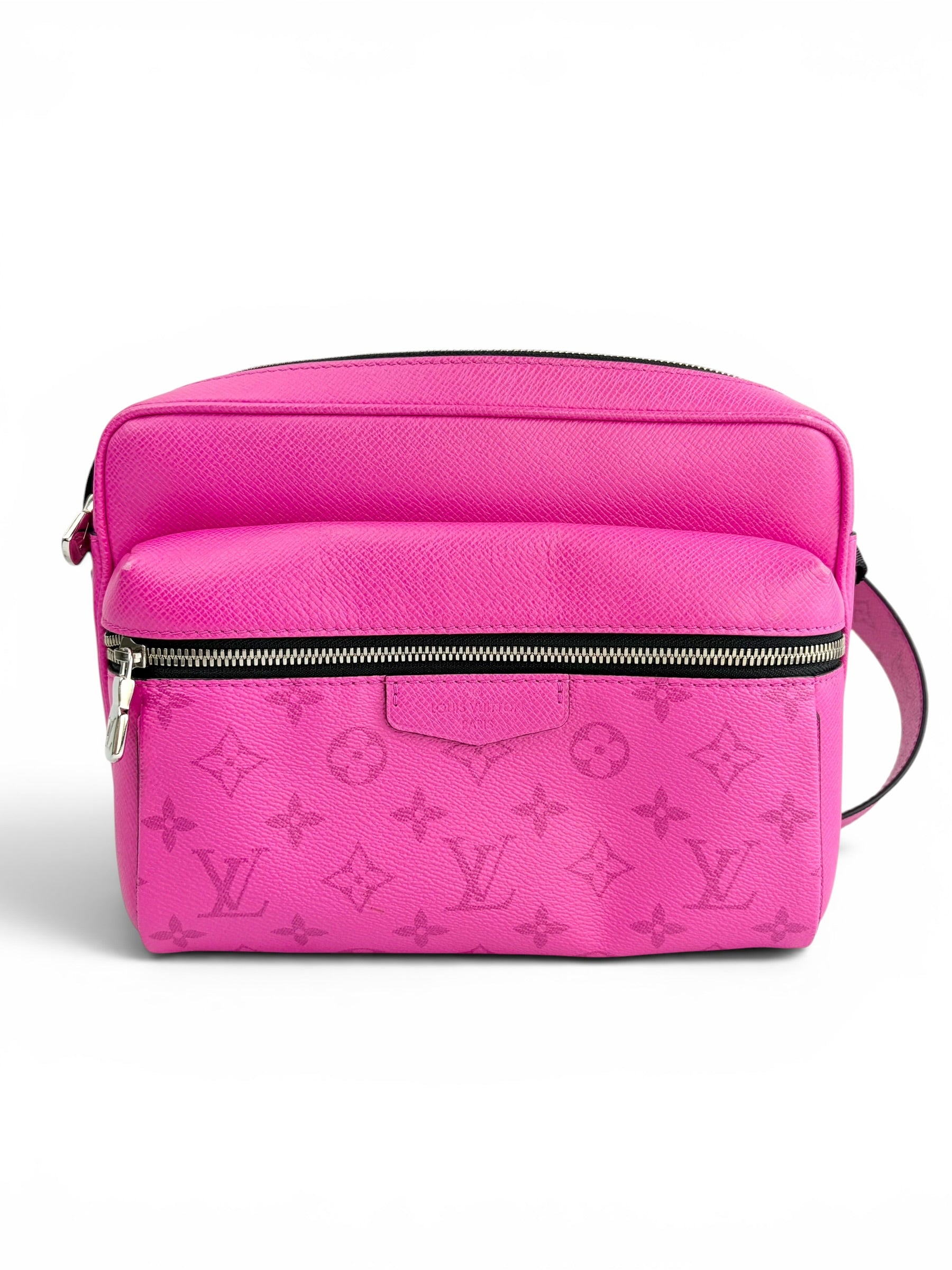 louis-vuitton-pink-monogram-taigarama-crossbody--0