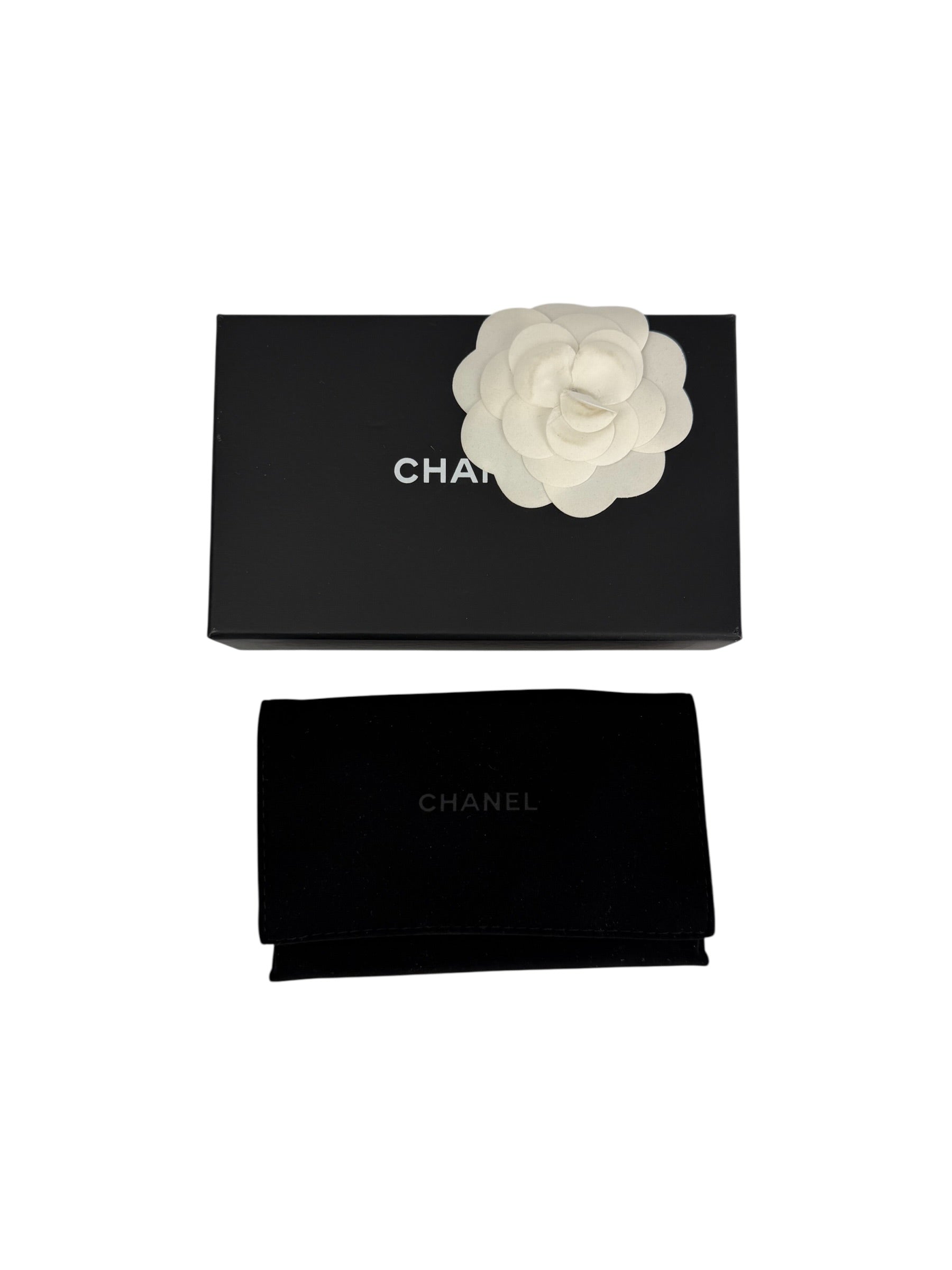 chanel-20s-crystal-cc-stud-earrings--9