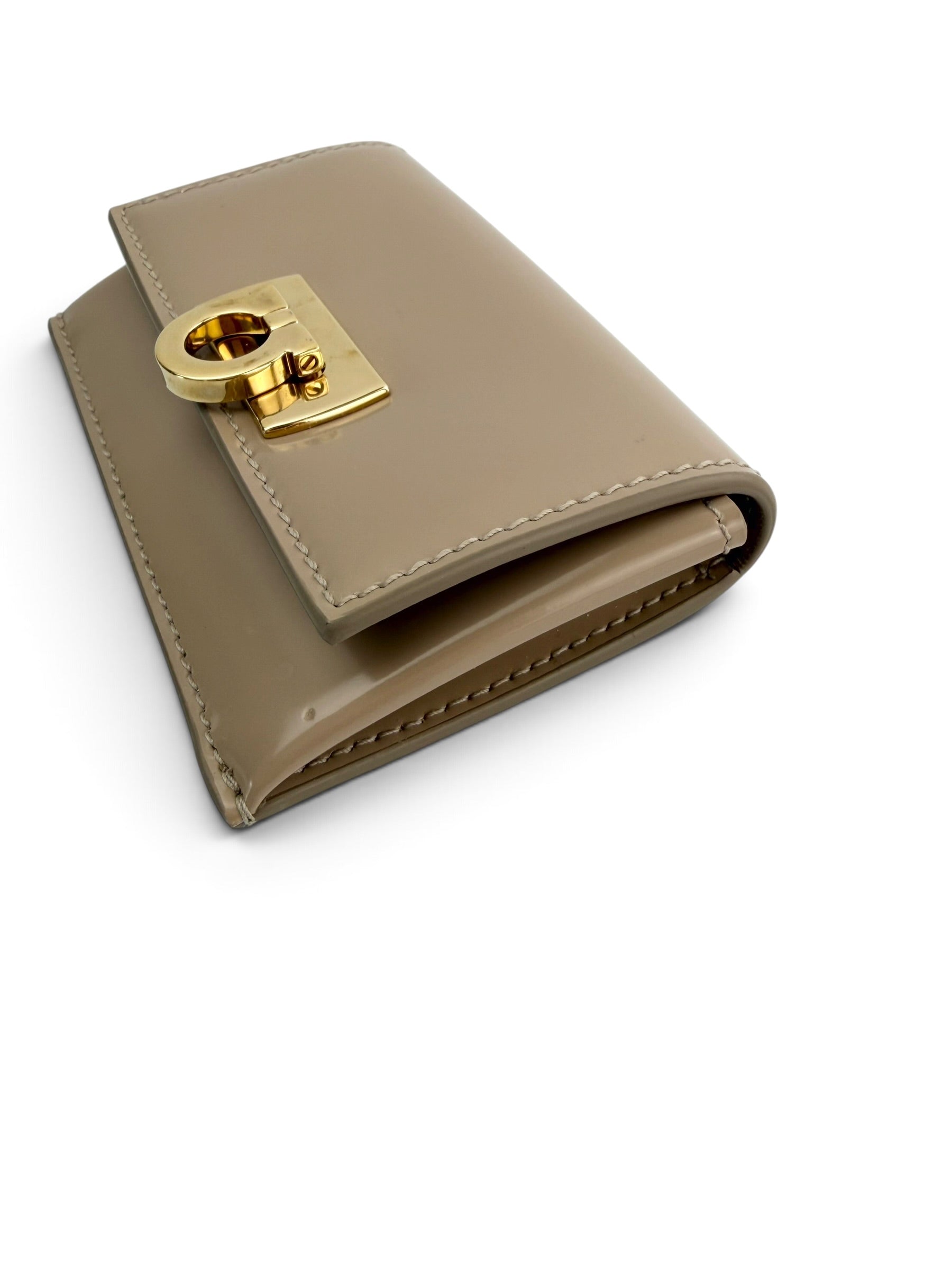 ferragamo-beige-calfskin-card-holder--4