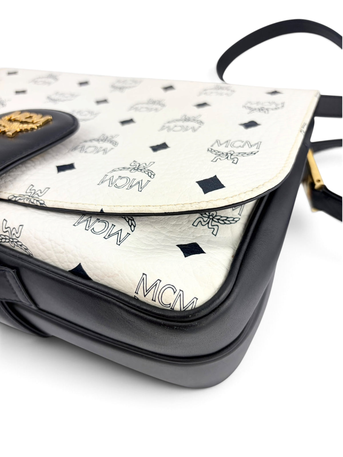 mcm-black-and-white-visetos-monogram-crossbody-6