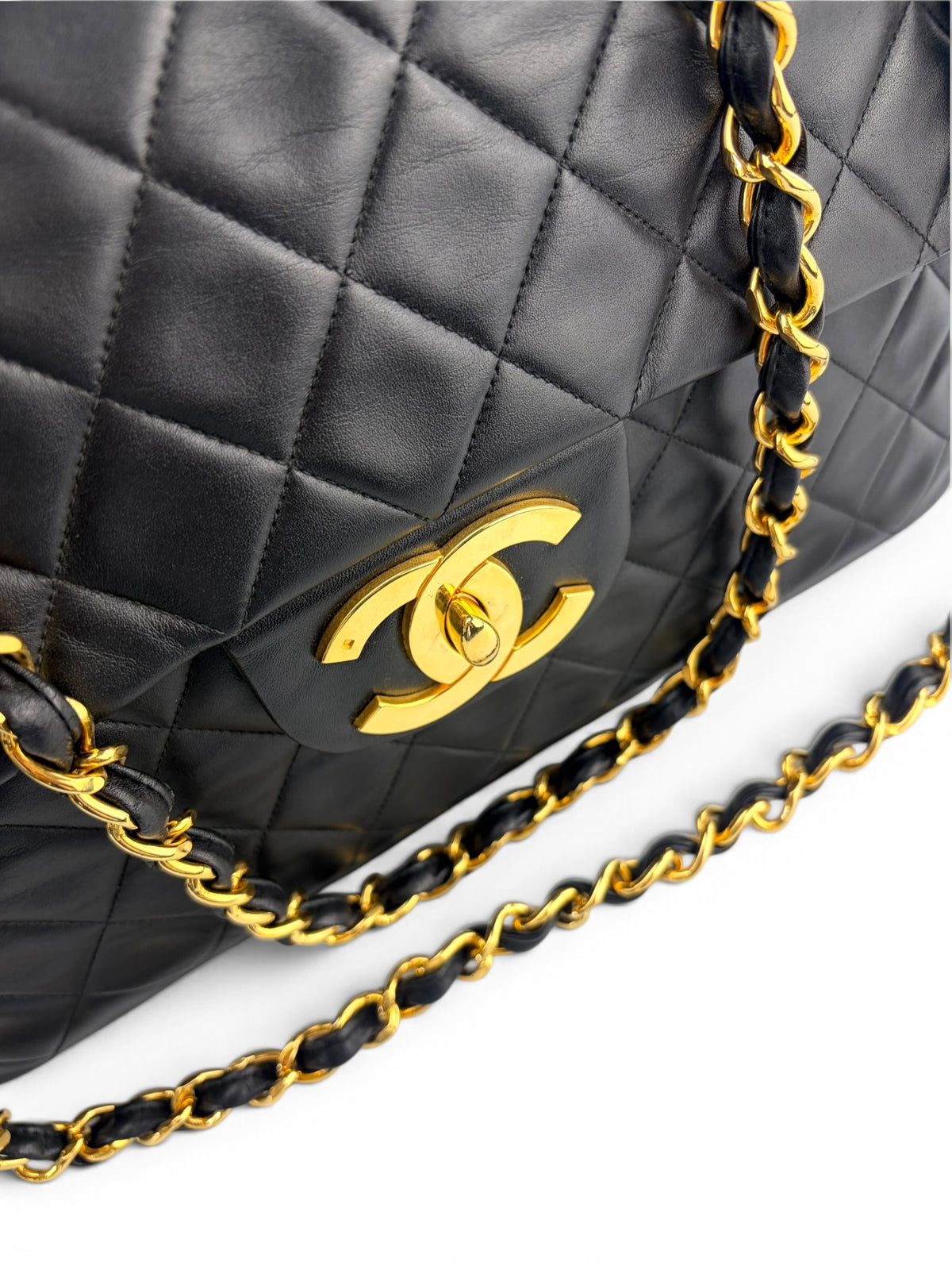 chanel-vintage-maxi-single-flap-6