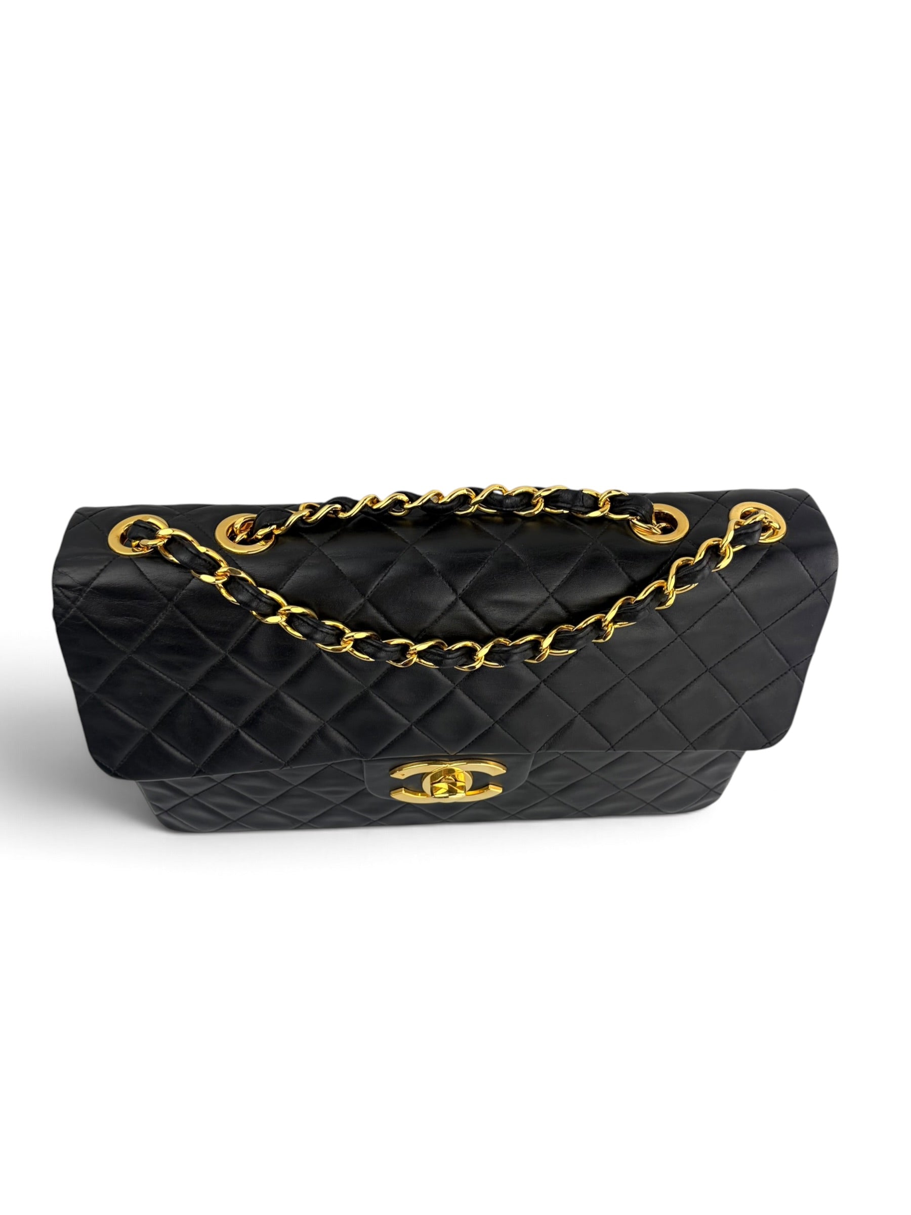 chanel-vintage-maxi-single-flap-4