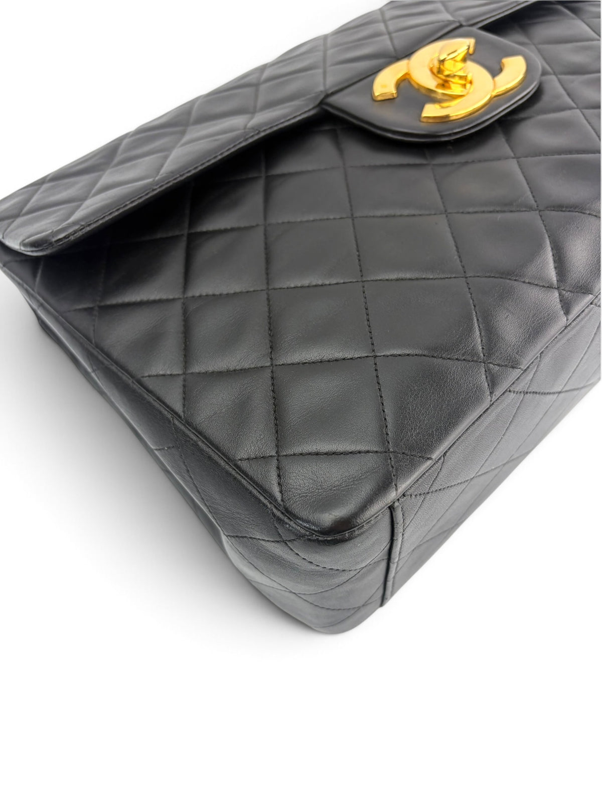 chanel-vintage-maxi-single-flap-9