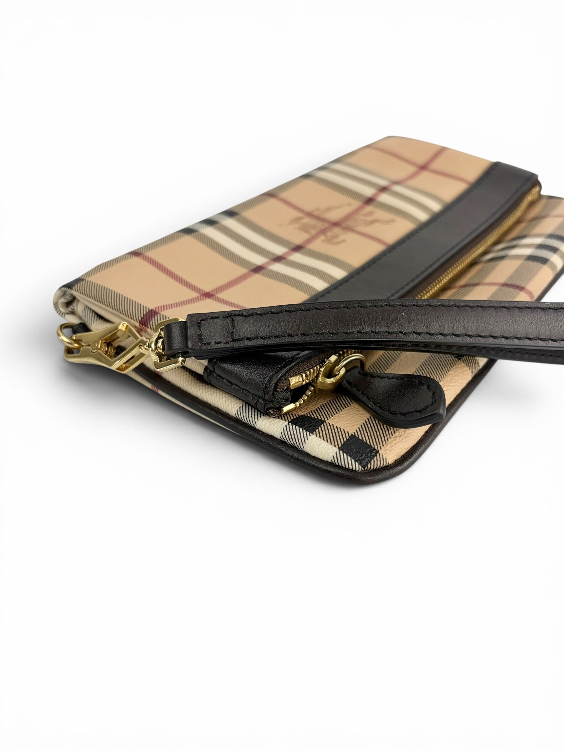burberry-check-wristlet-2