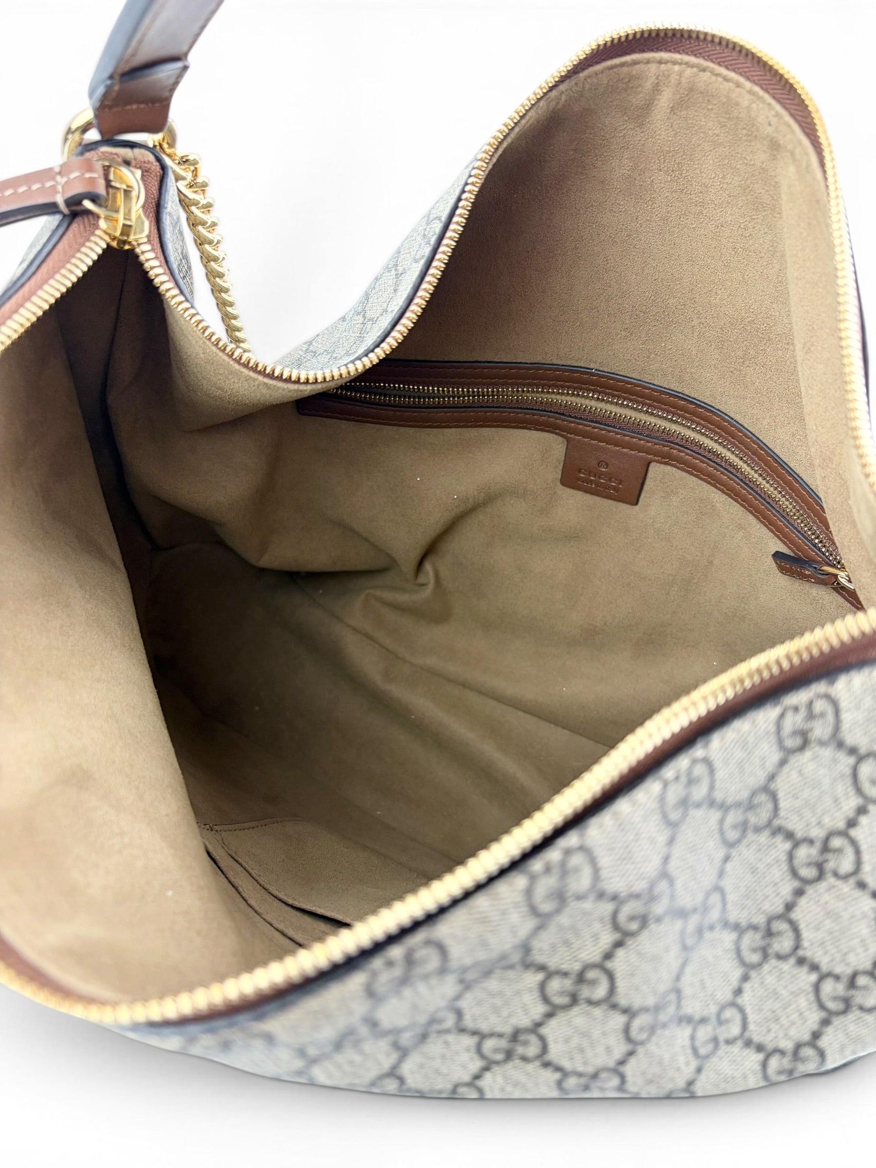 gucci-gg-supreme-hobo--9