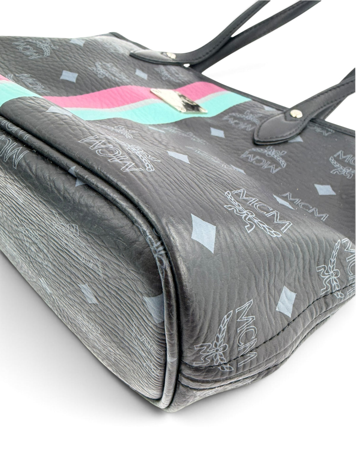 mcm-black-visetos-stripe-small-tote--8