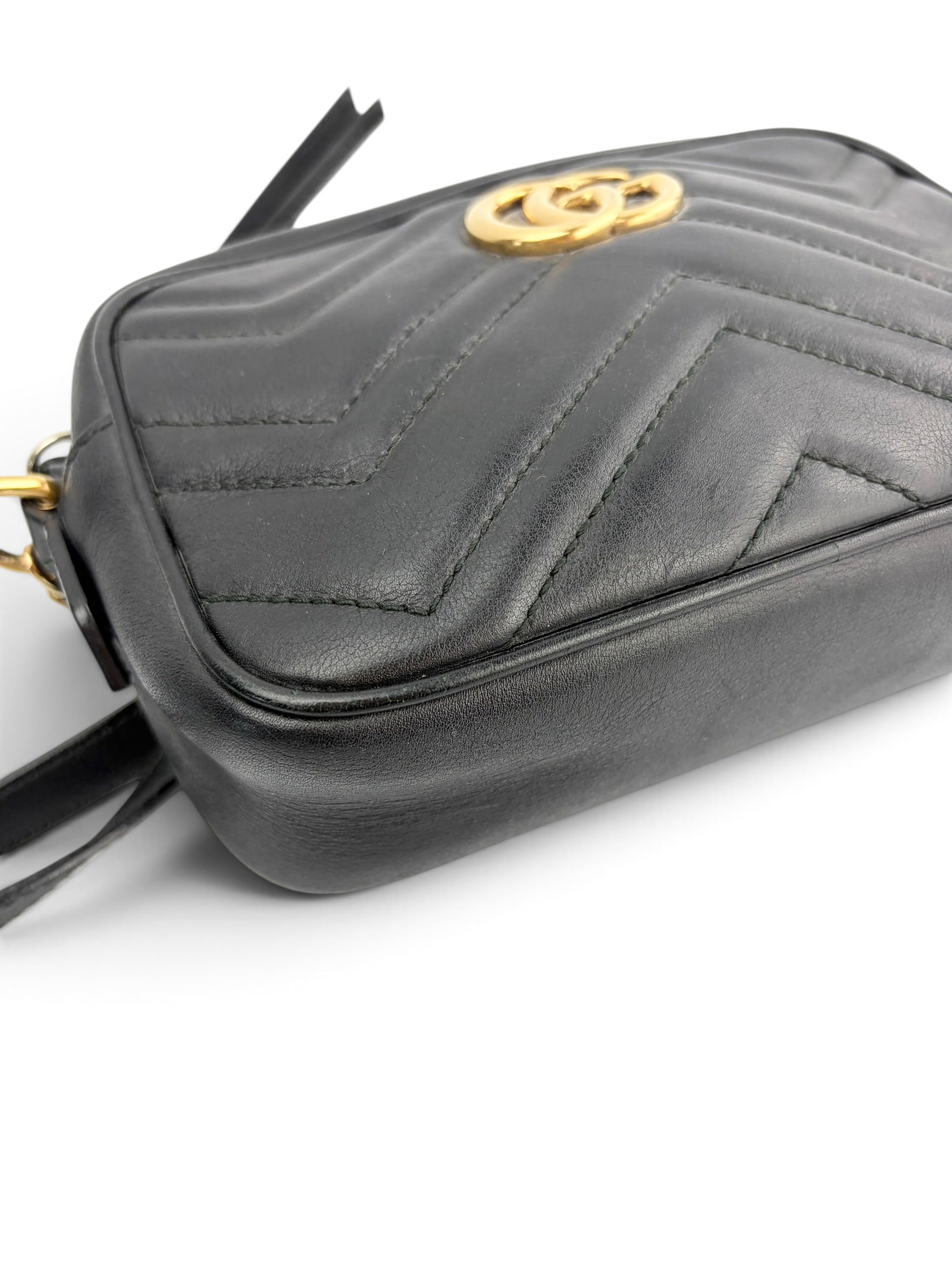 gucci-black-leather-gg-marmont-small-crossbody-7