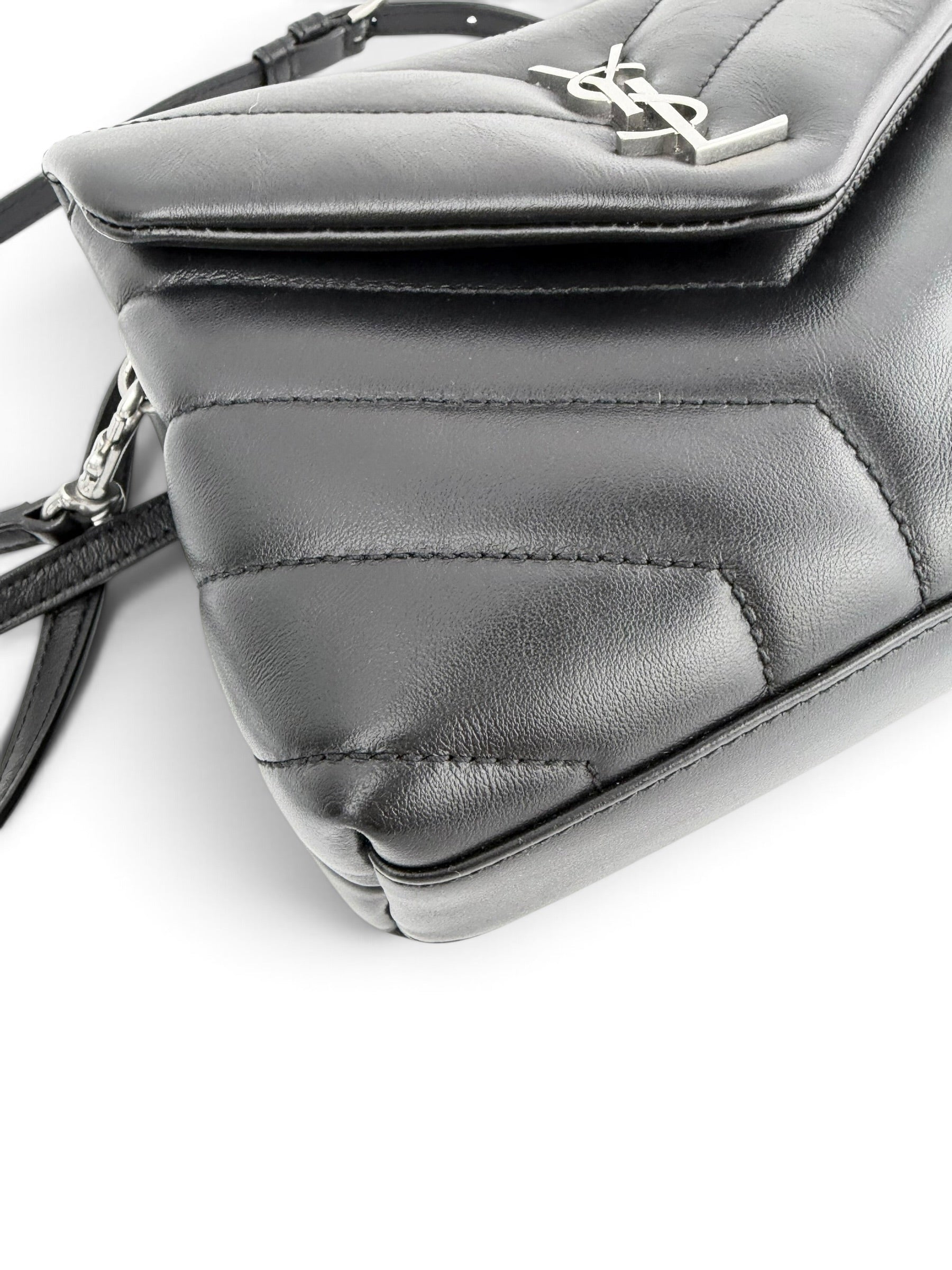 saint-laurent-black-leather-toy-loulou-8