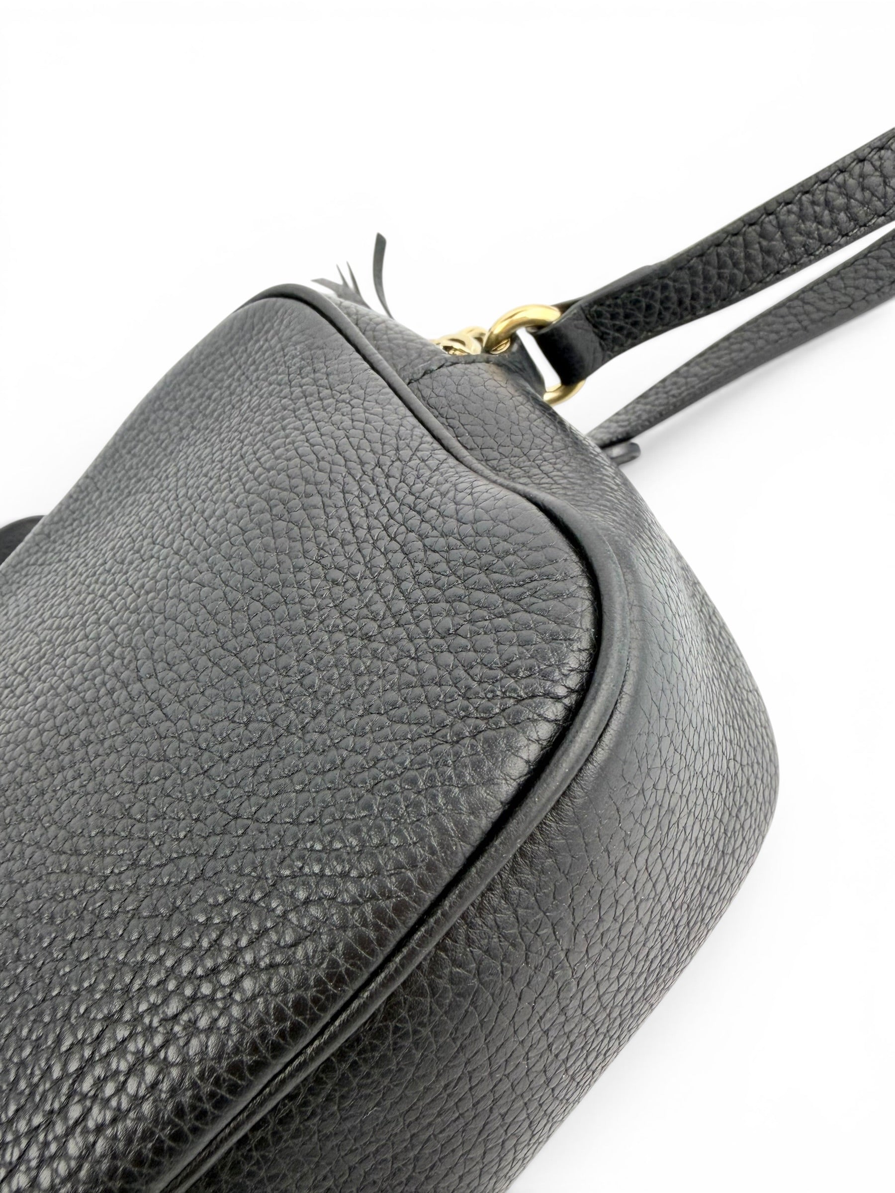 gucci-black-leather-soho-disco-crossbody-8