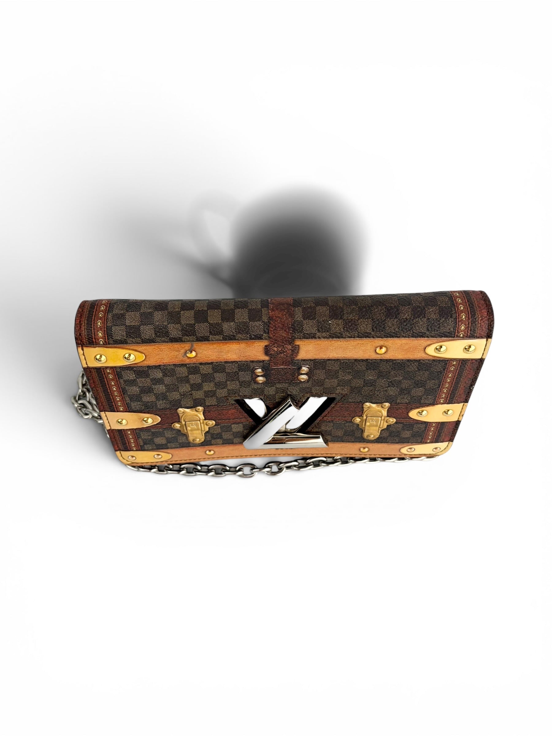 louis-vuitton-limited-edition-damier-time-trunk-twist-chain-woc-6