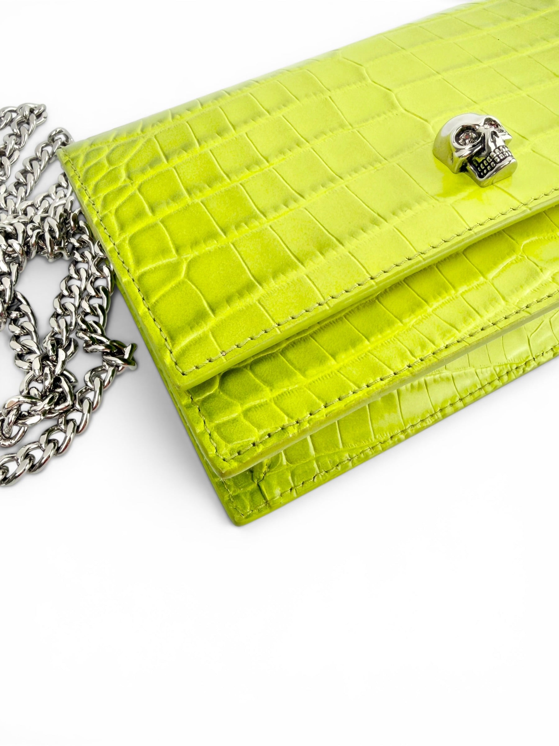 alexander-mcqueen-green-embossed-croc-skull-crossbody--8