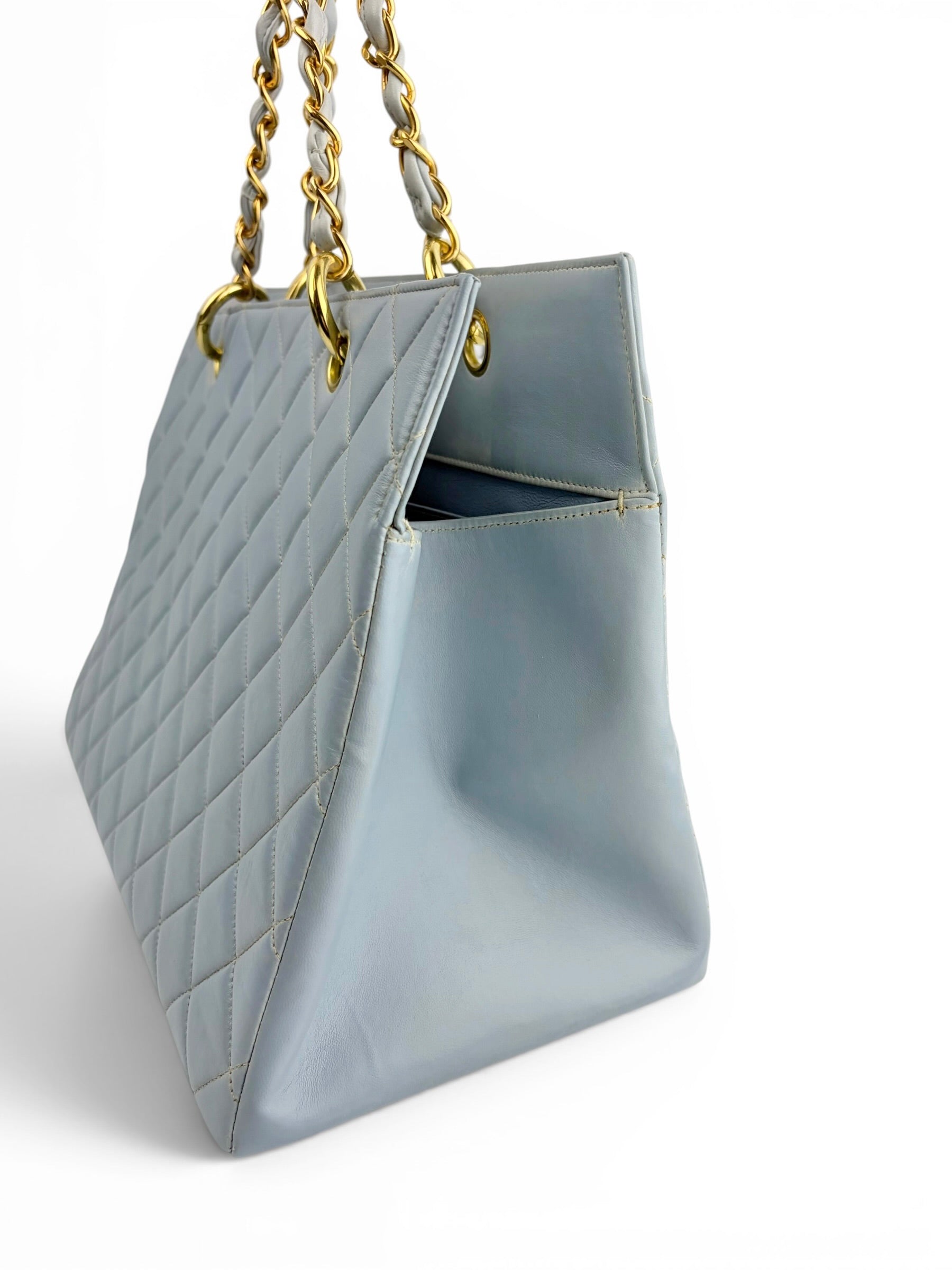 chanel-powder-blue-lambskin-vintage-gst--1