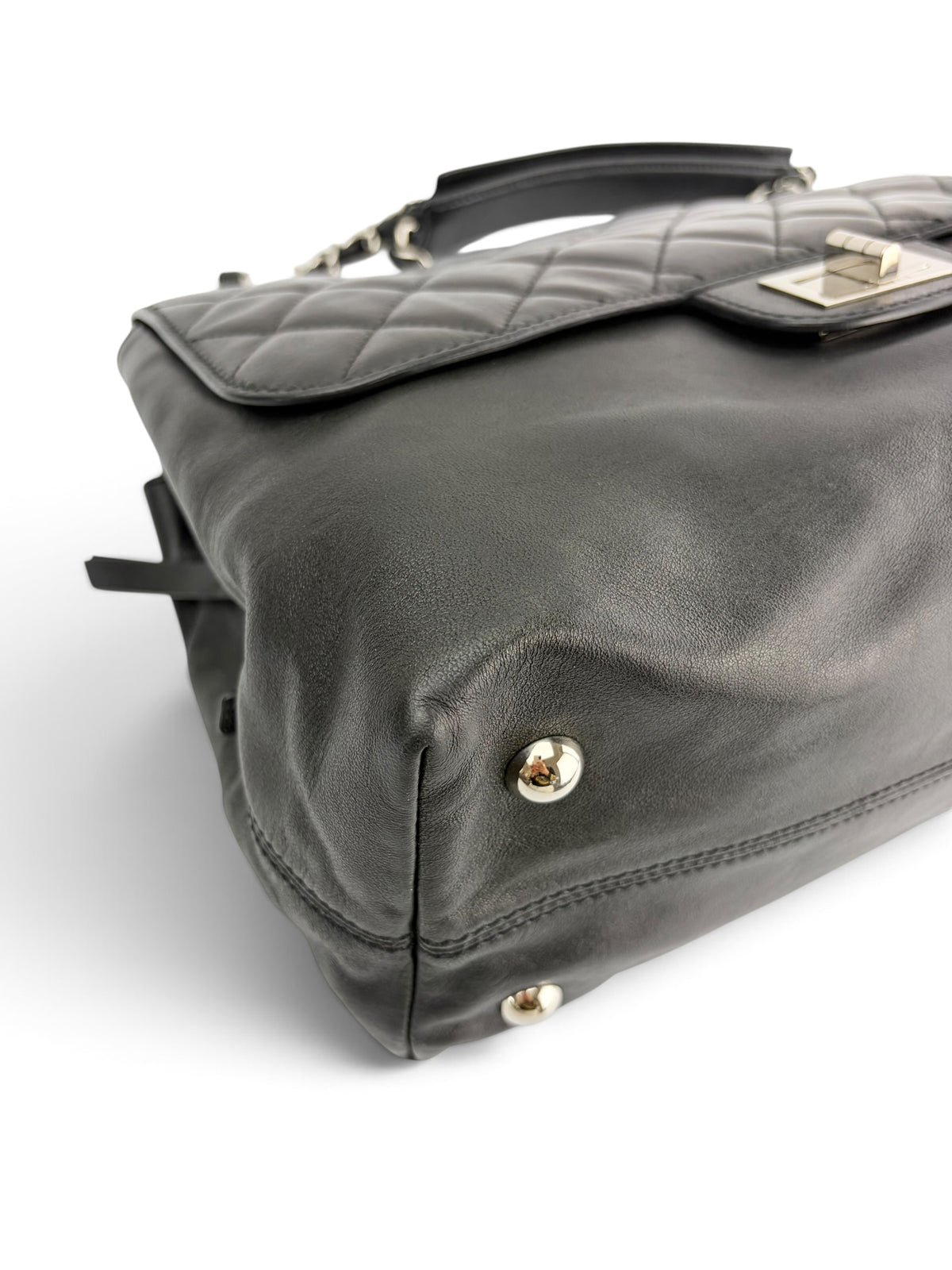 chanel-black-leather-reissue-flap-tote-6