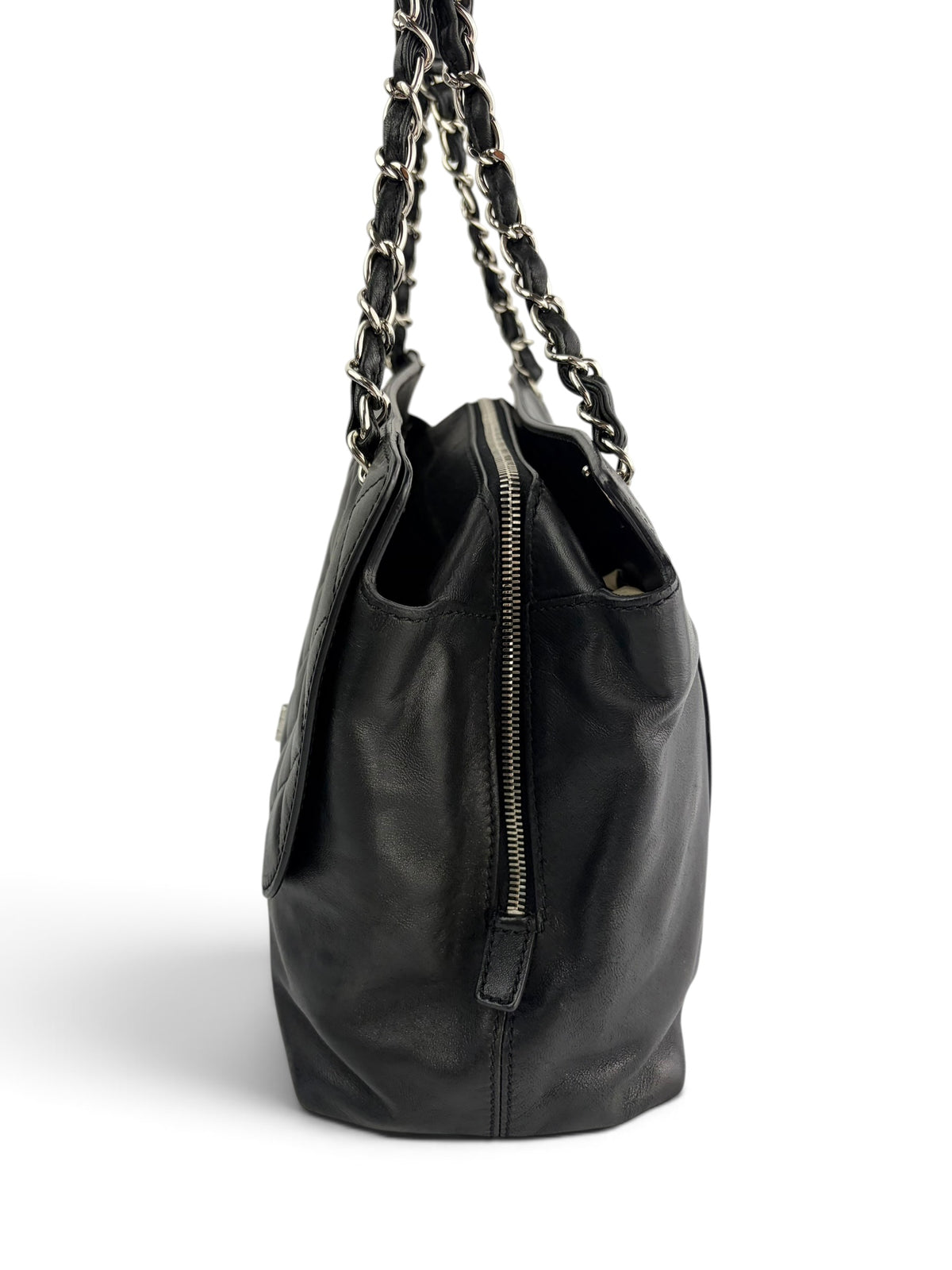 chanel-black-leather-reissue-flap-tote-3