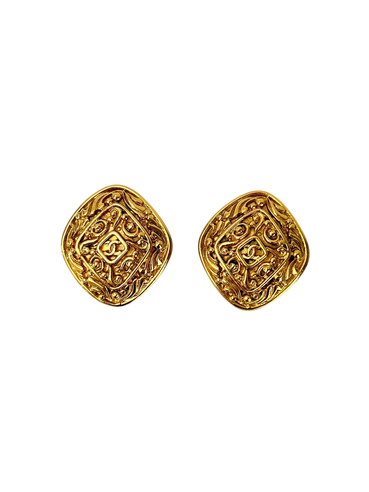 chanel-vintage-filigree-clip-on-earrings-0