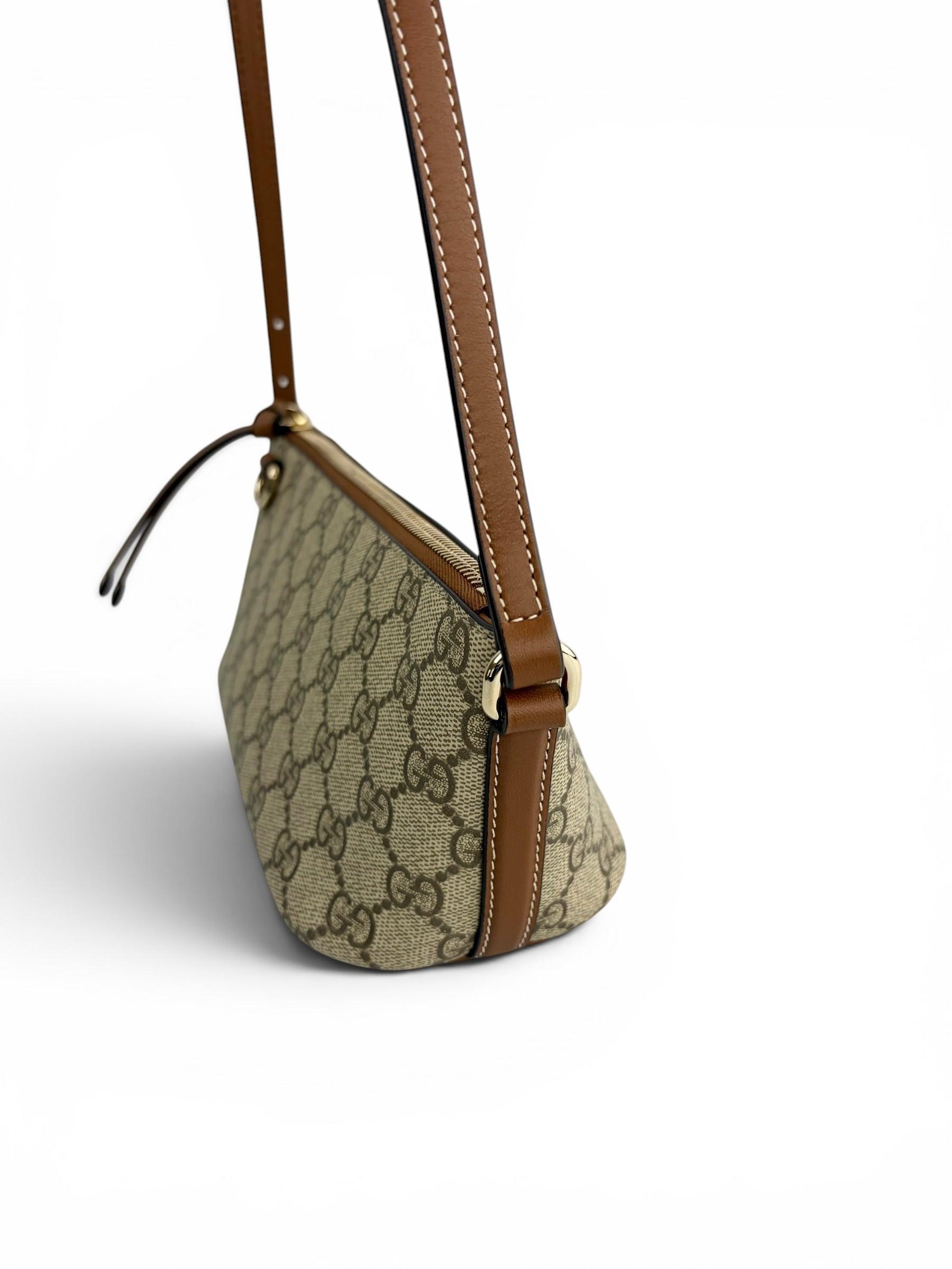 gucci-supreme-monogram-boat-pochette-new-model-2