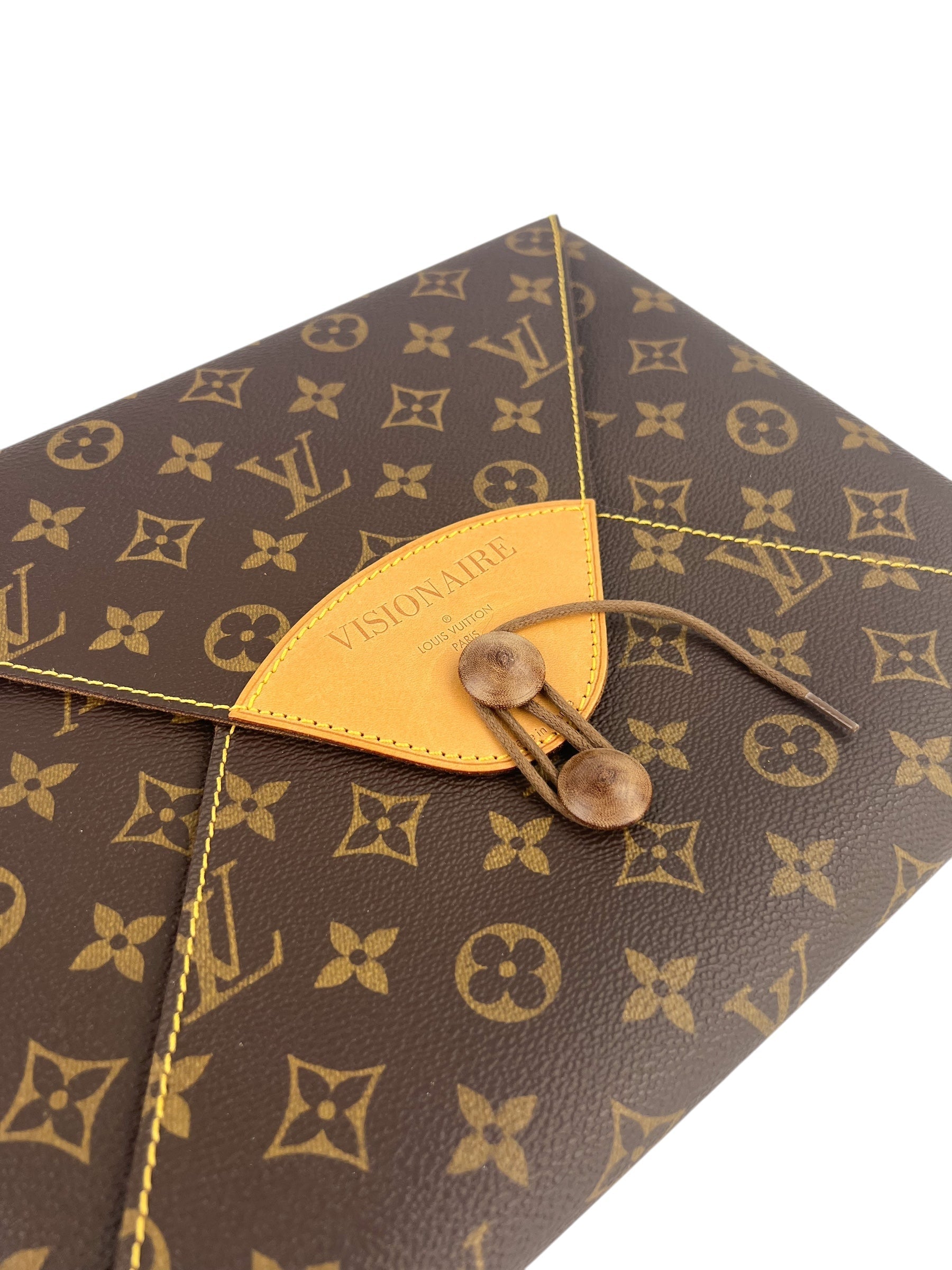 louis-vuitton-visionaire-documents-envelope-2
