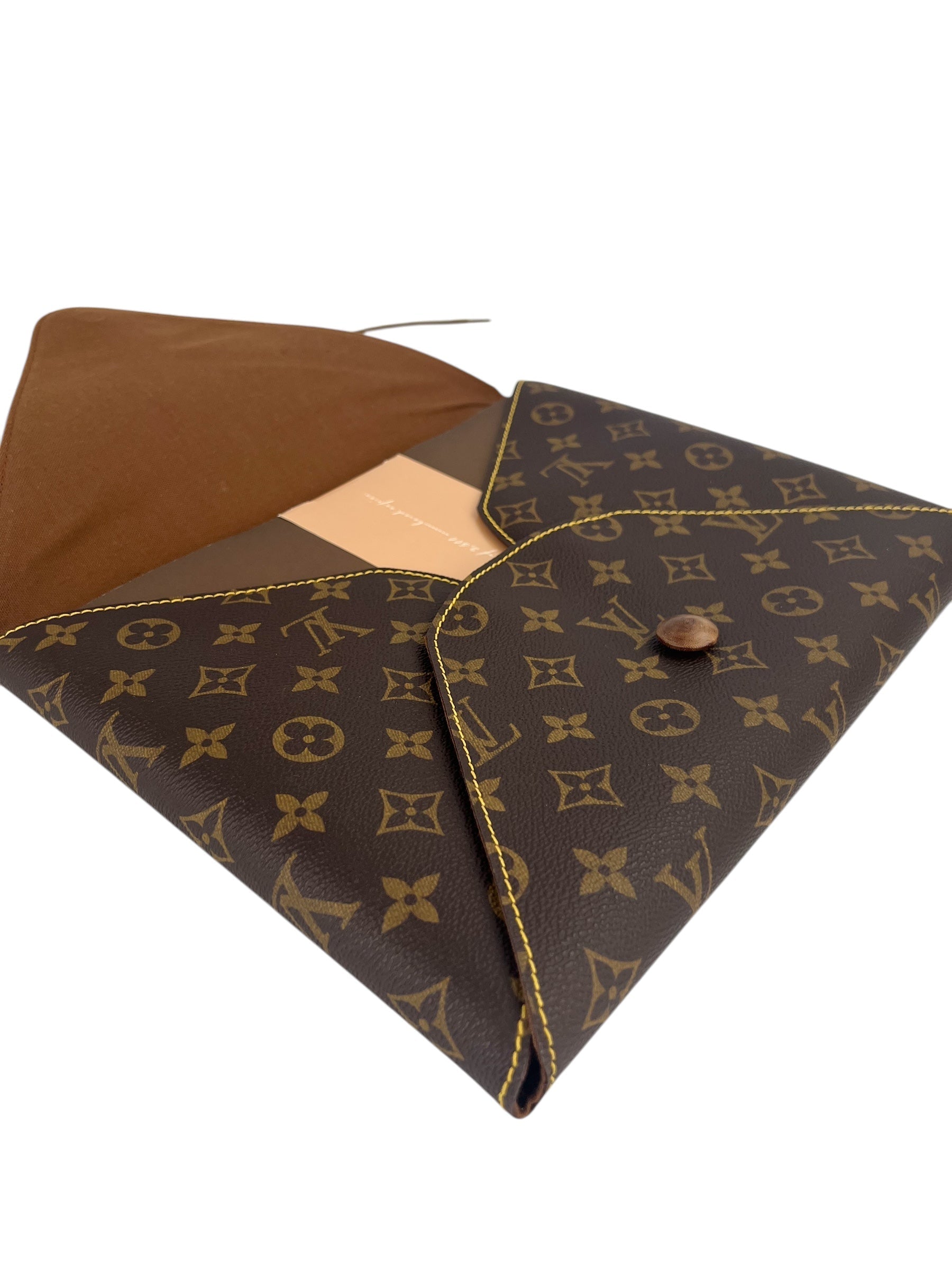 louis-vuitton-visionaire-documents-envelope-3