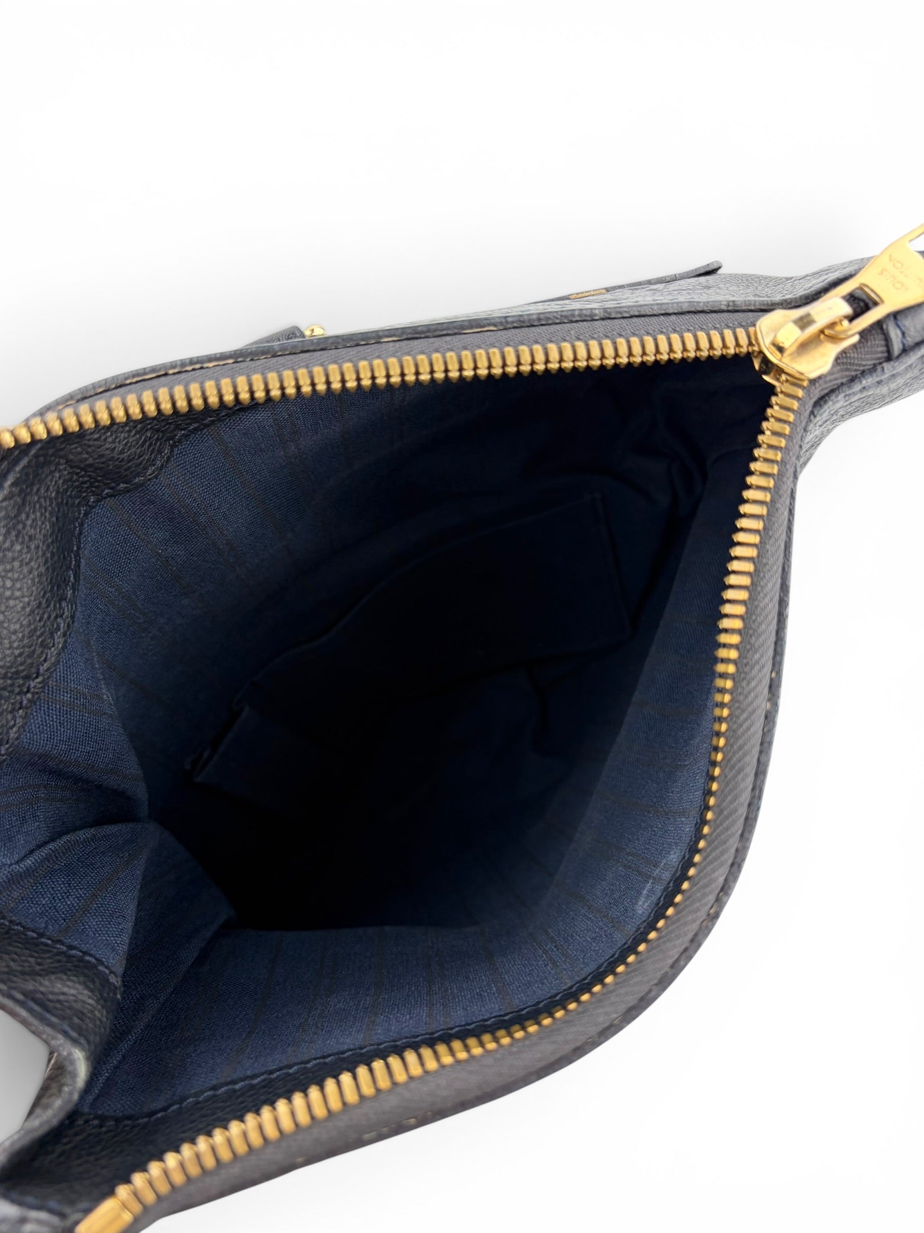 louis-vuitton-petillante-dark-navy-leather-clutch--7