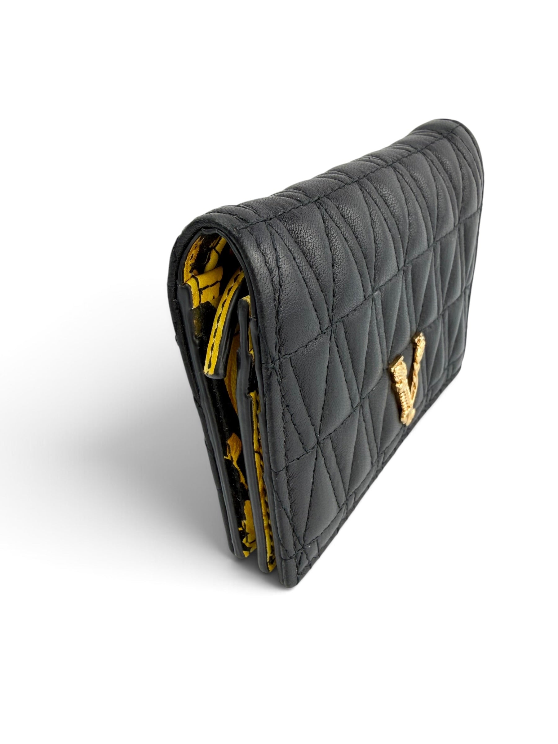 versace-compact-quilted-snap-wallet--3