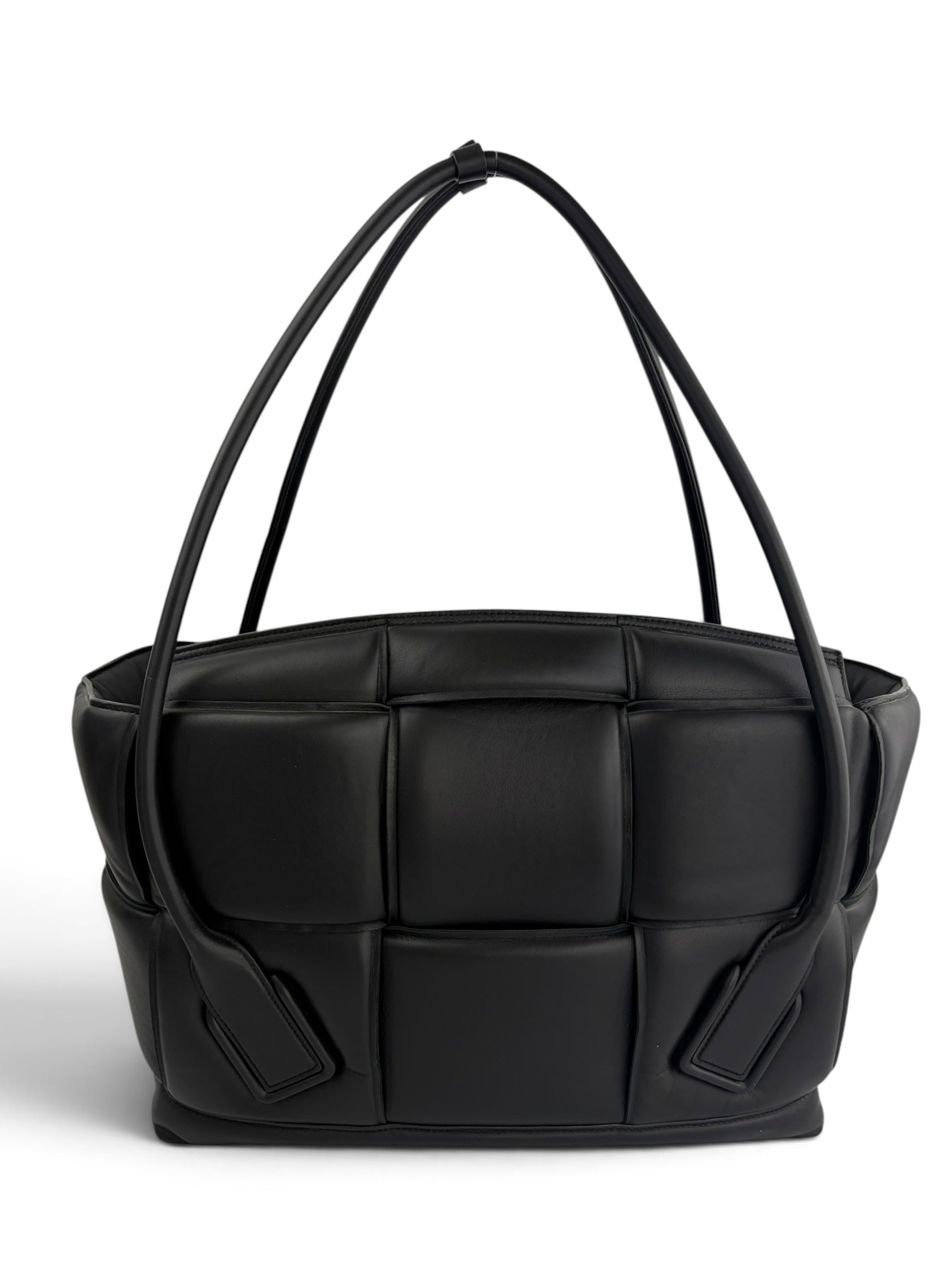 bottega-veneta-padded-black-maxi-large-arco-tote-2