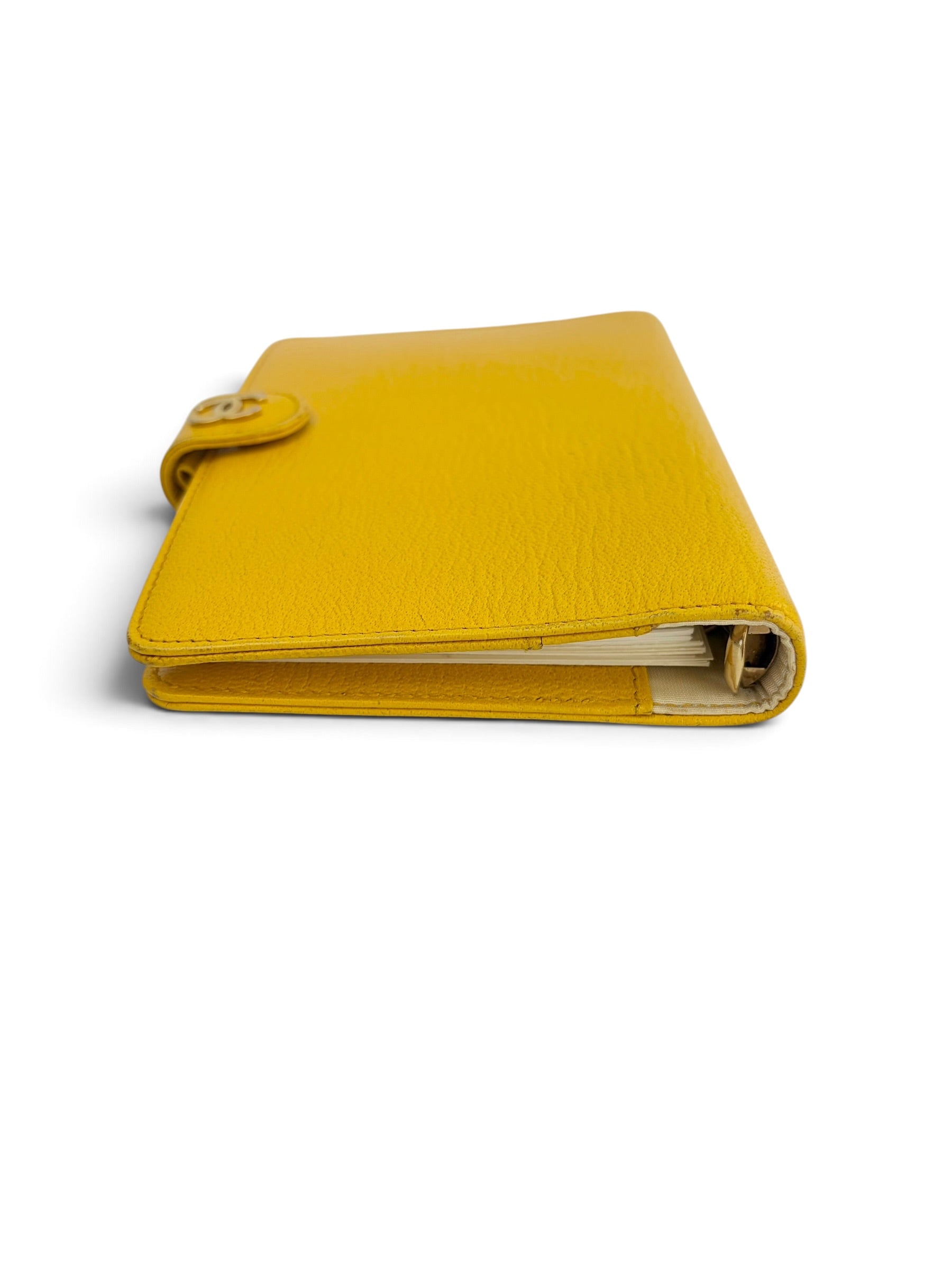 chanel-vintage-small-yellow-agenda-cover--3