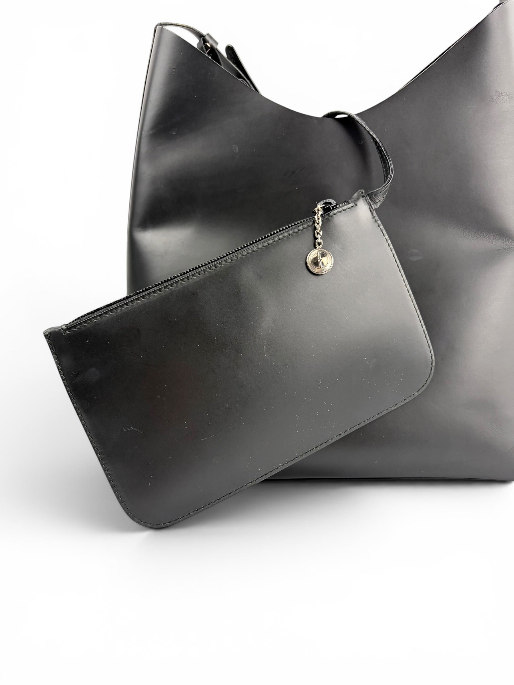 gucci-black-vintage-leather-shoulder-bag-9