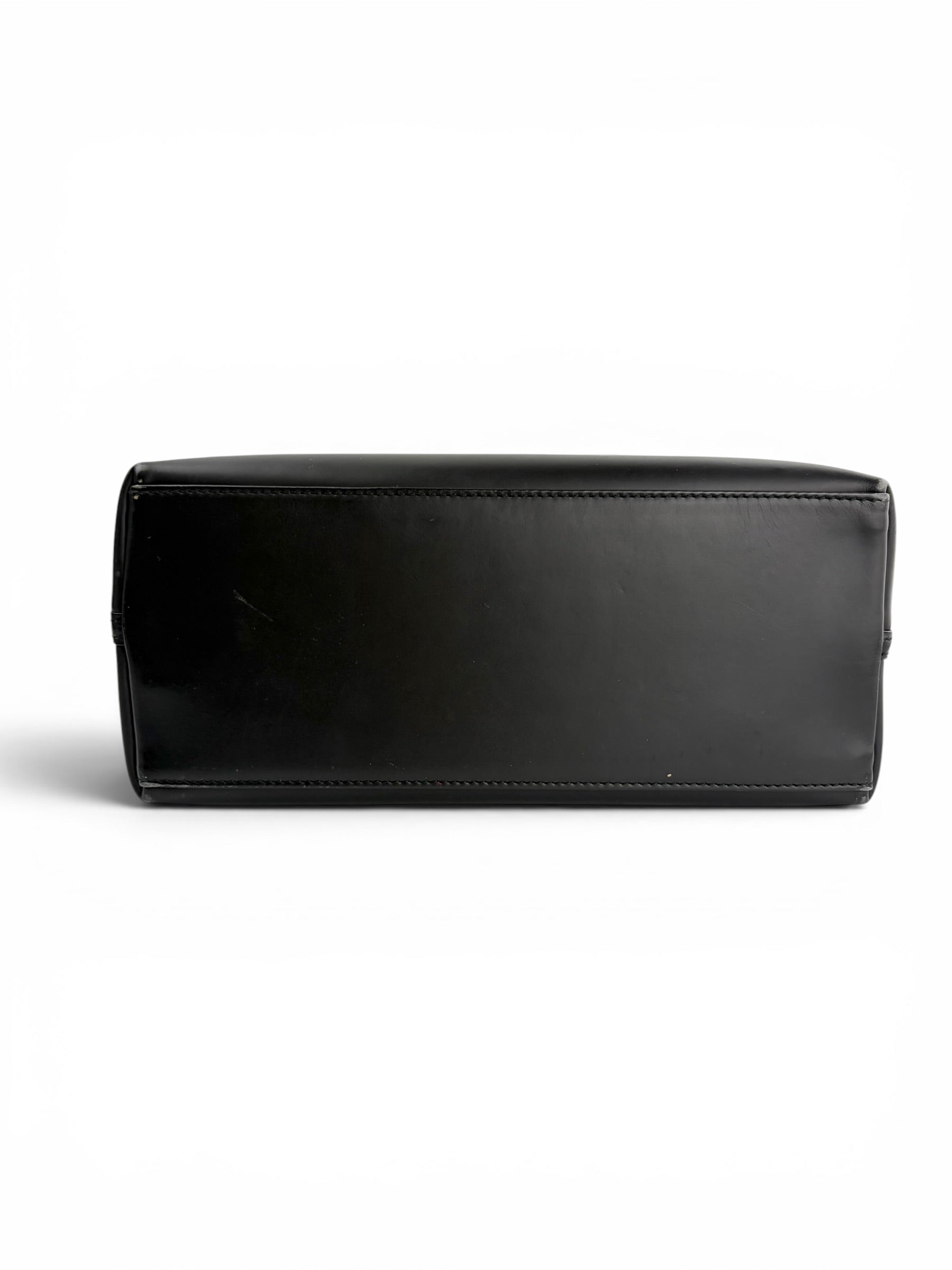 gucci-black-vintage-leather-shoulder-bag-6