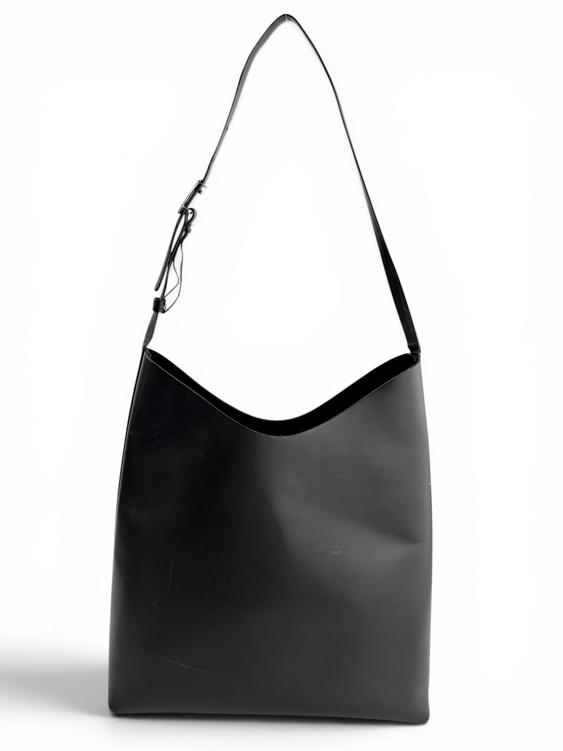 gucci-black-vintage-leather-shoulder-bag-0