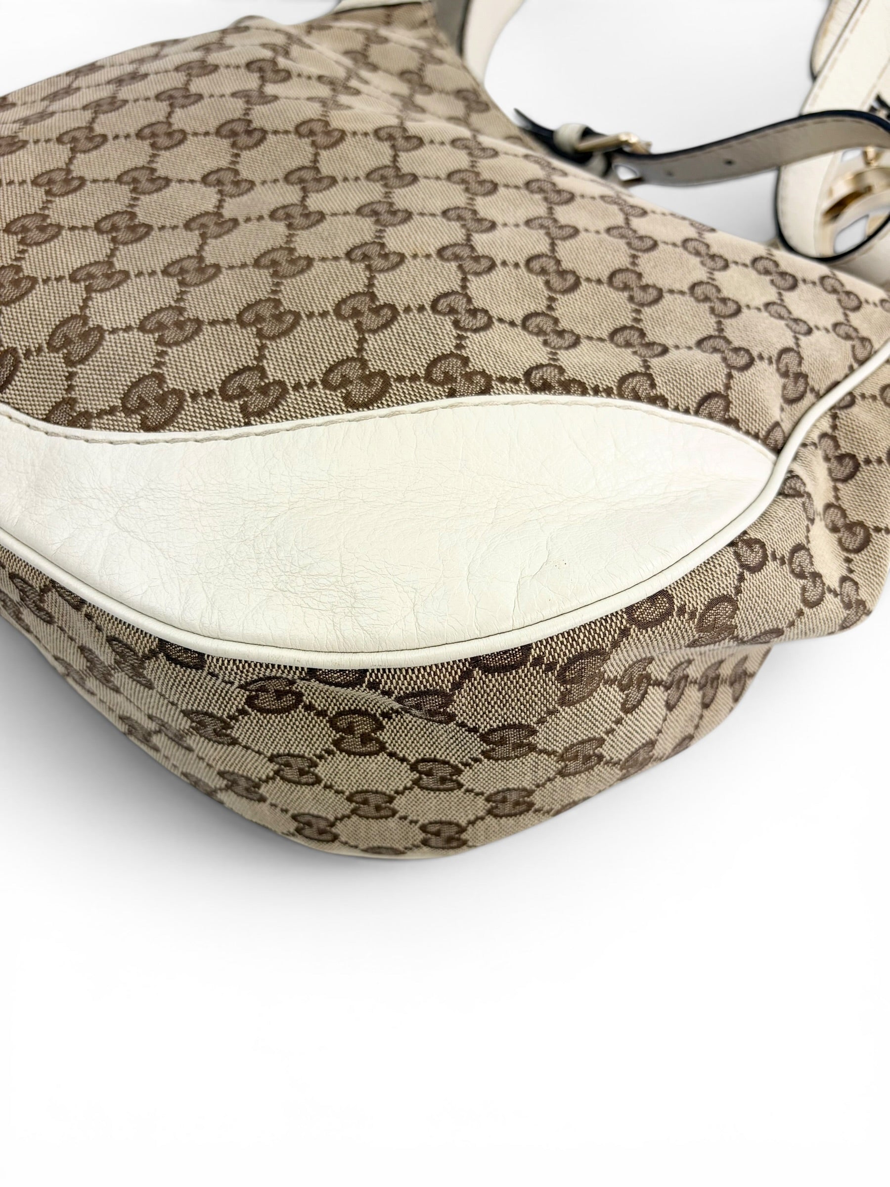 gucci-monogram-canvas-charlotte-hobo-bag--9