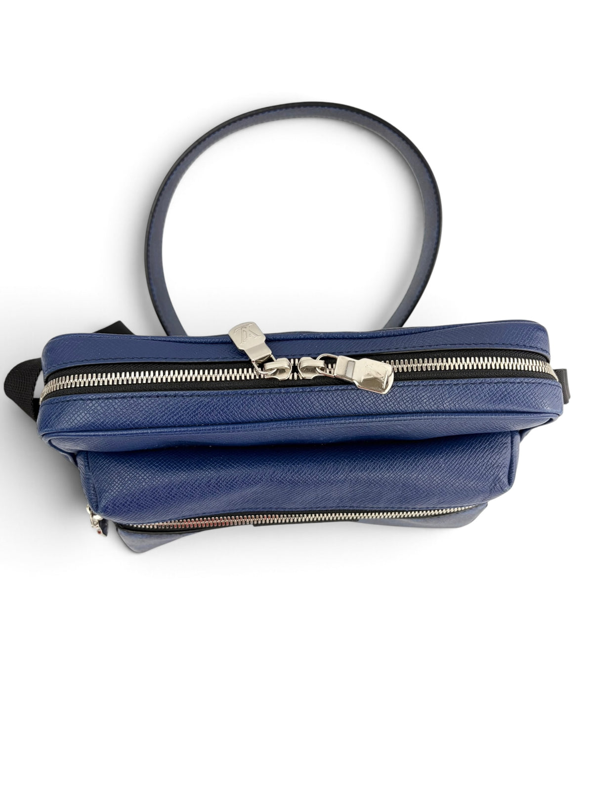 louis-vuitton-blue-monogram-taigarama-crossbody-4