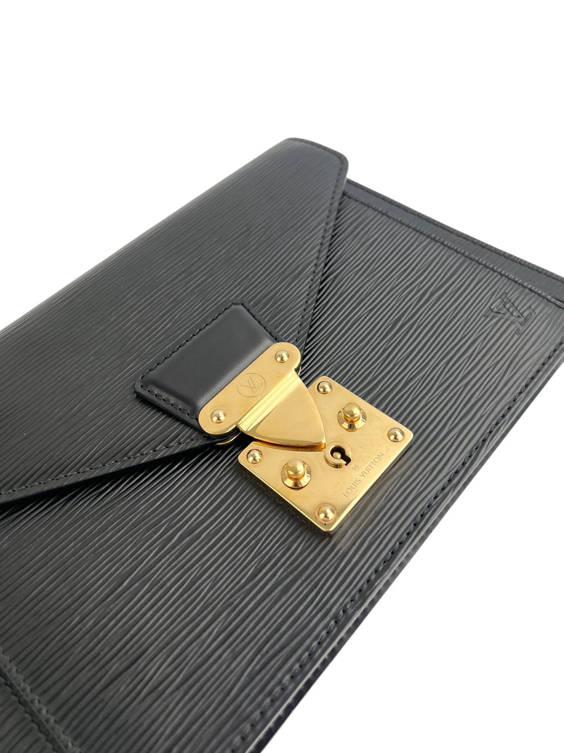 Louis Vuitton Black Epi Dragonne Clutch