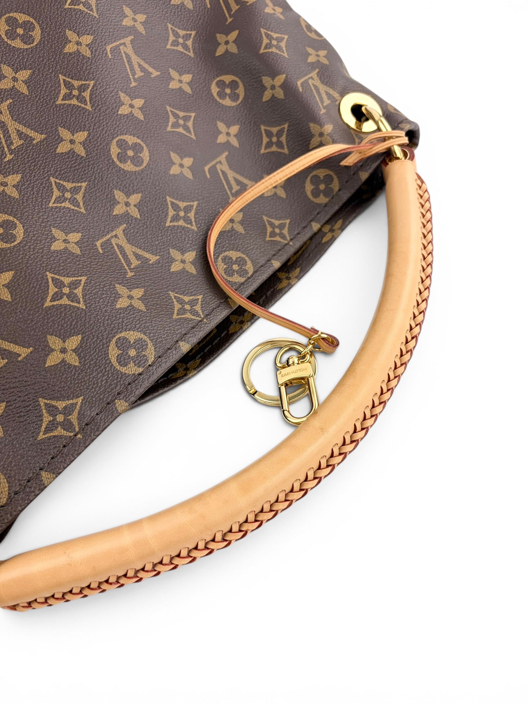 louis-vuitton-monogram-artsy-gm-5