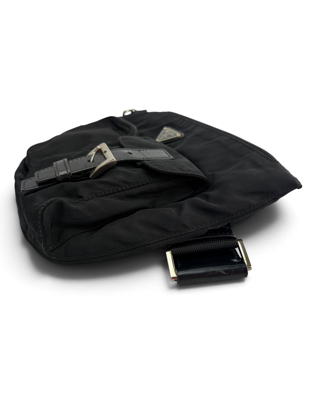 prada-vintage-black-nylon-bum-bag-4